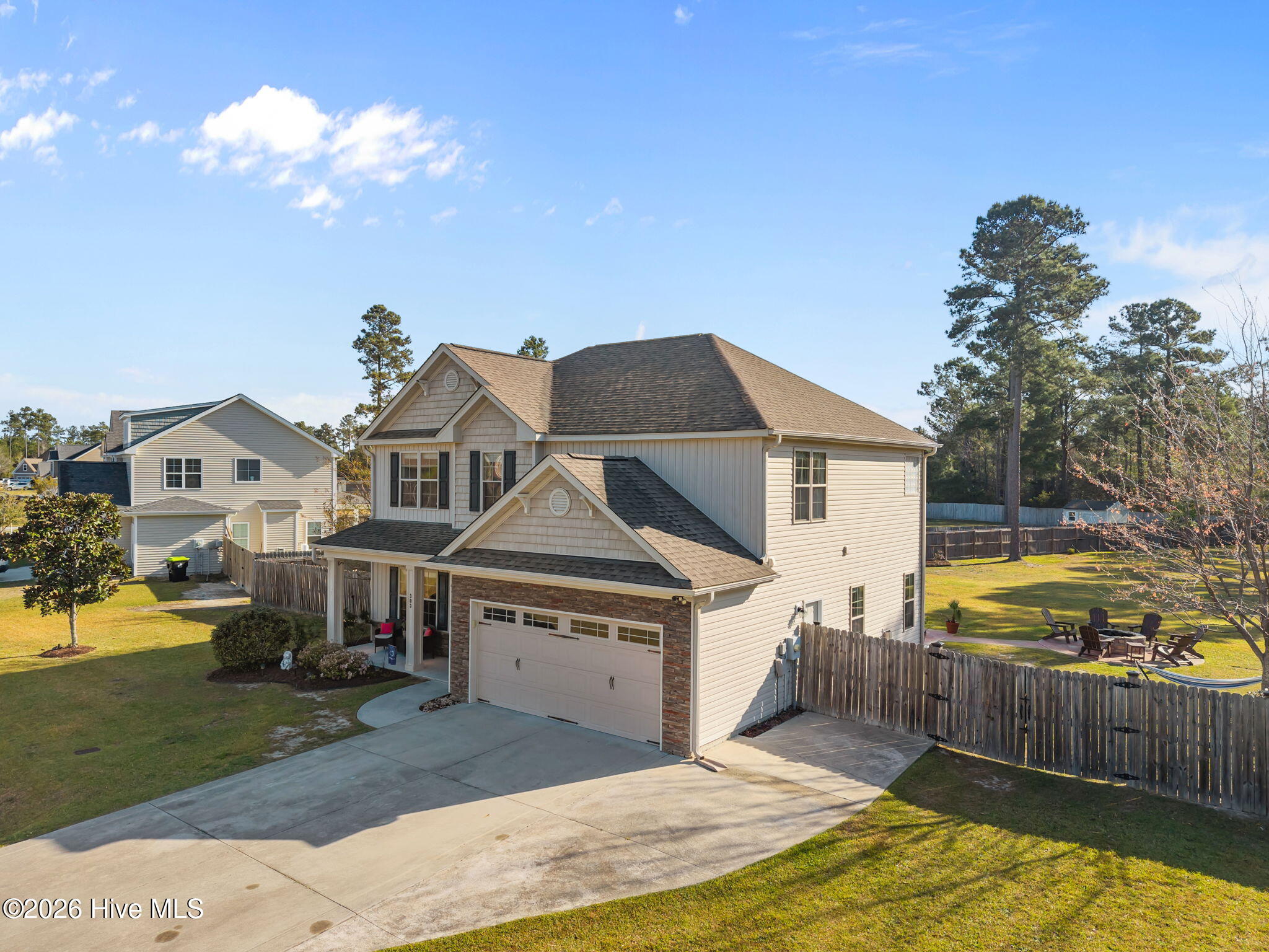 100565873 | Photo 36