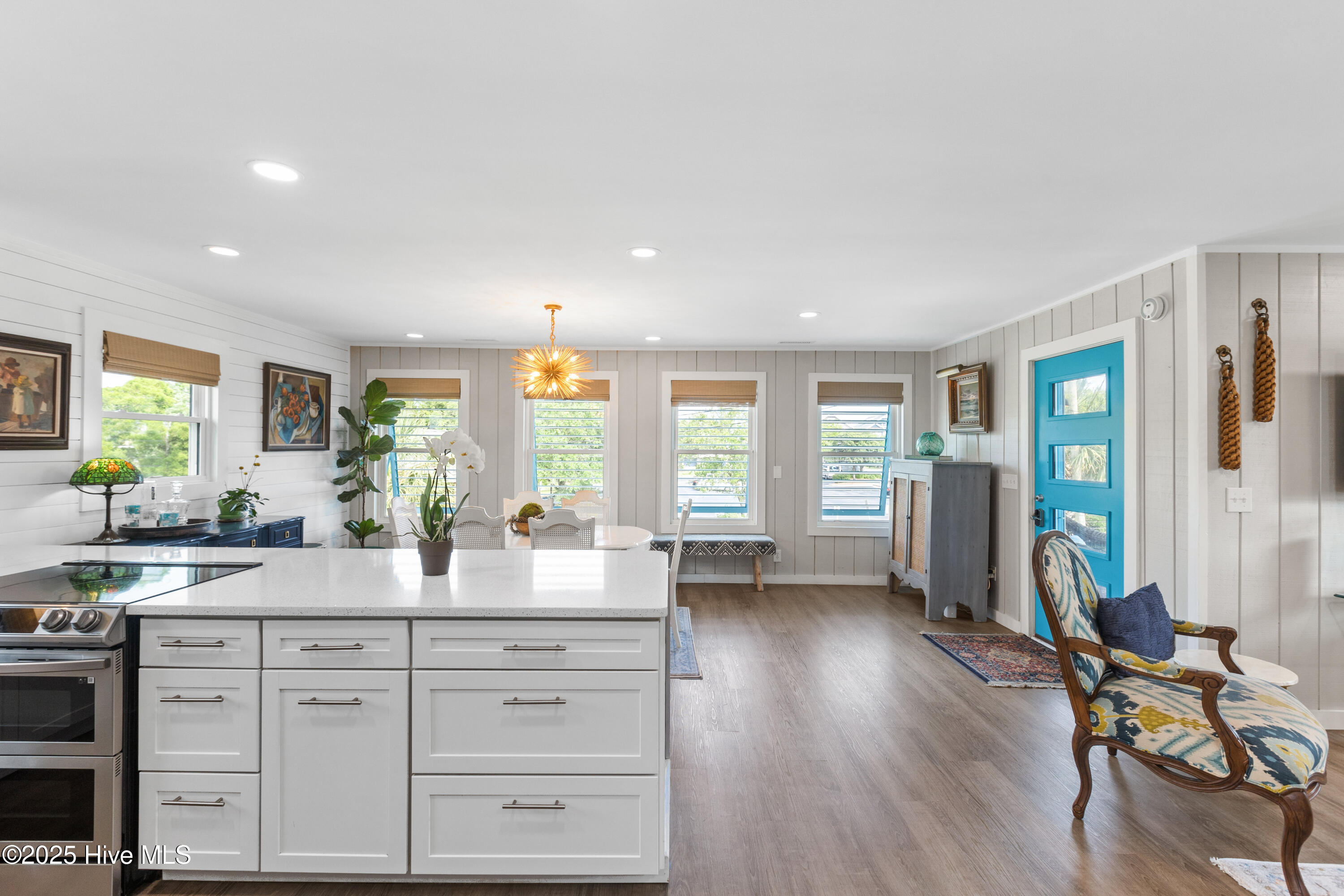 100567814 | Photo 20