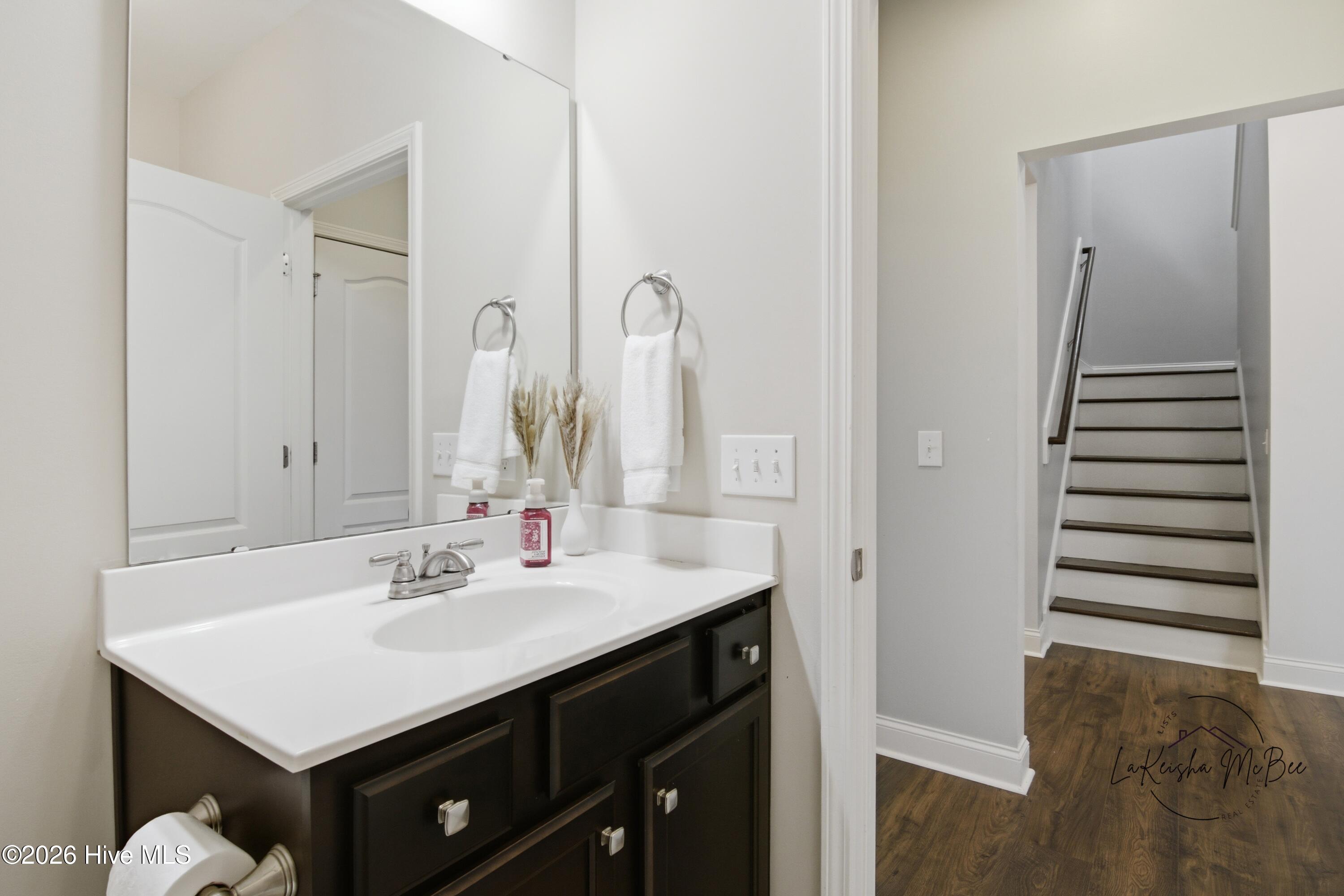 100556252 | Photo 33