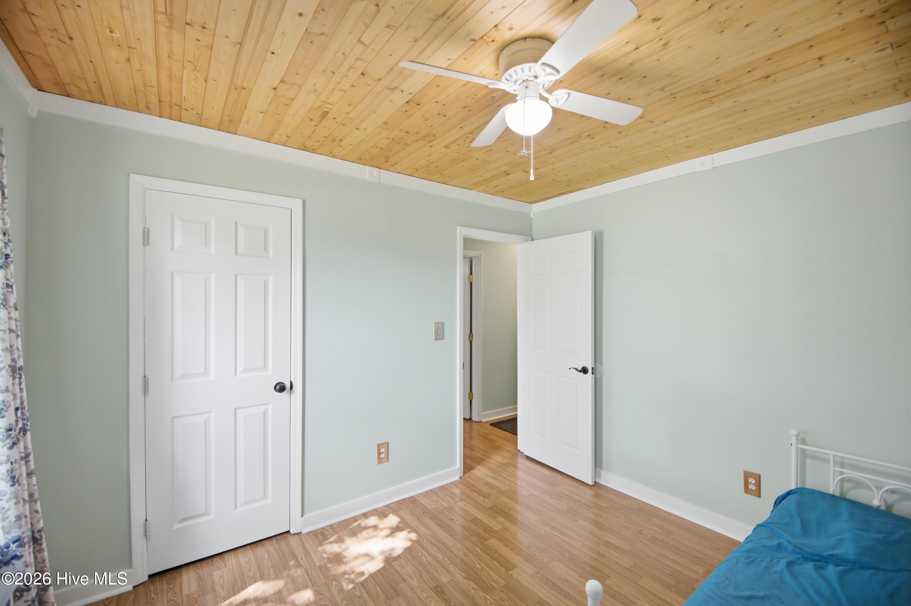 100565180 | Photo 19