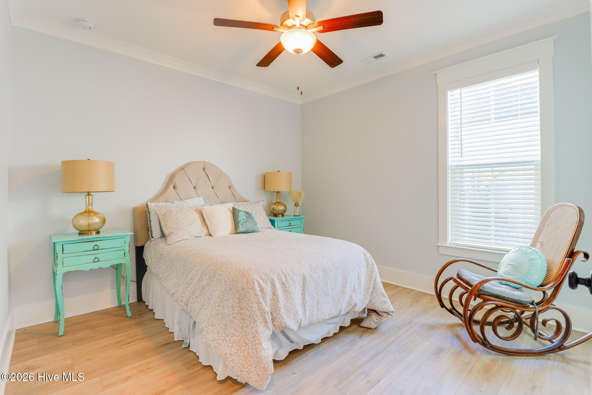 100540387 | Photo 39