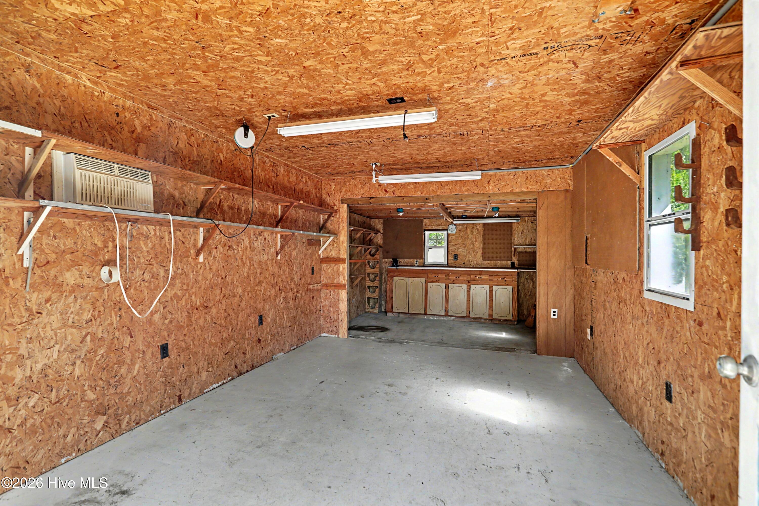 100561205 | Photo 31