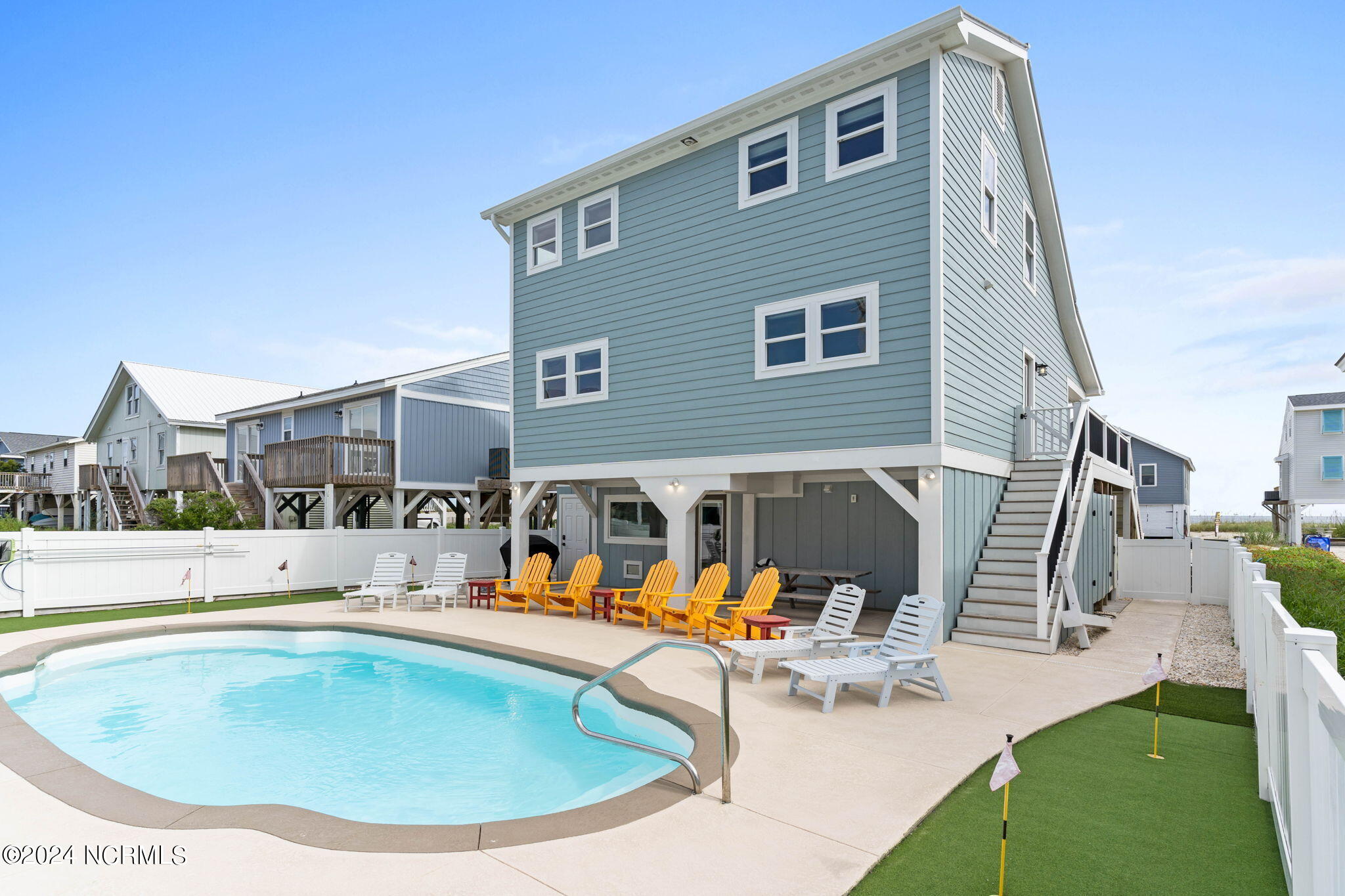 100464984 | Photo 20