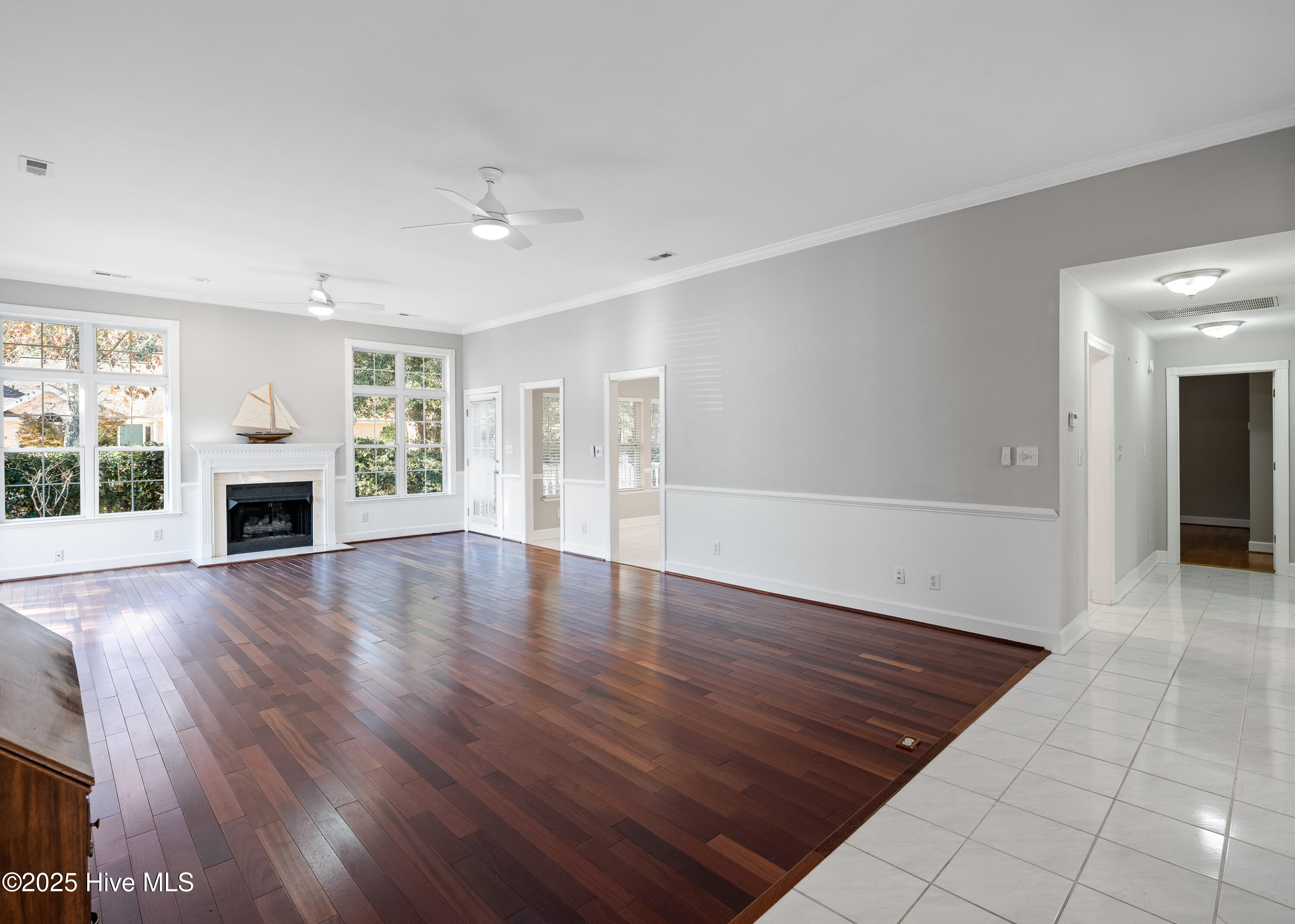 100543941 | Photo 19