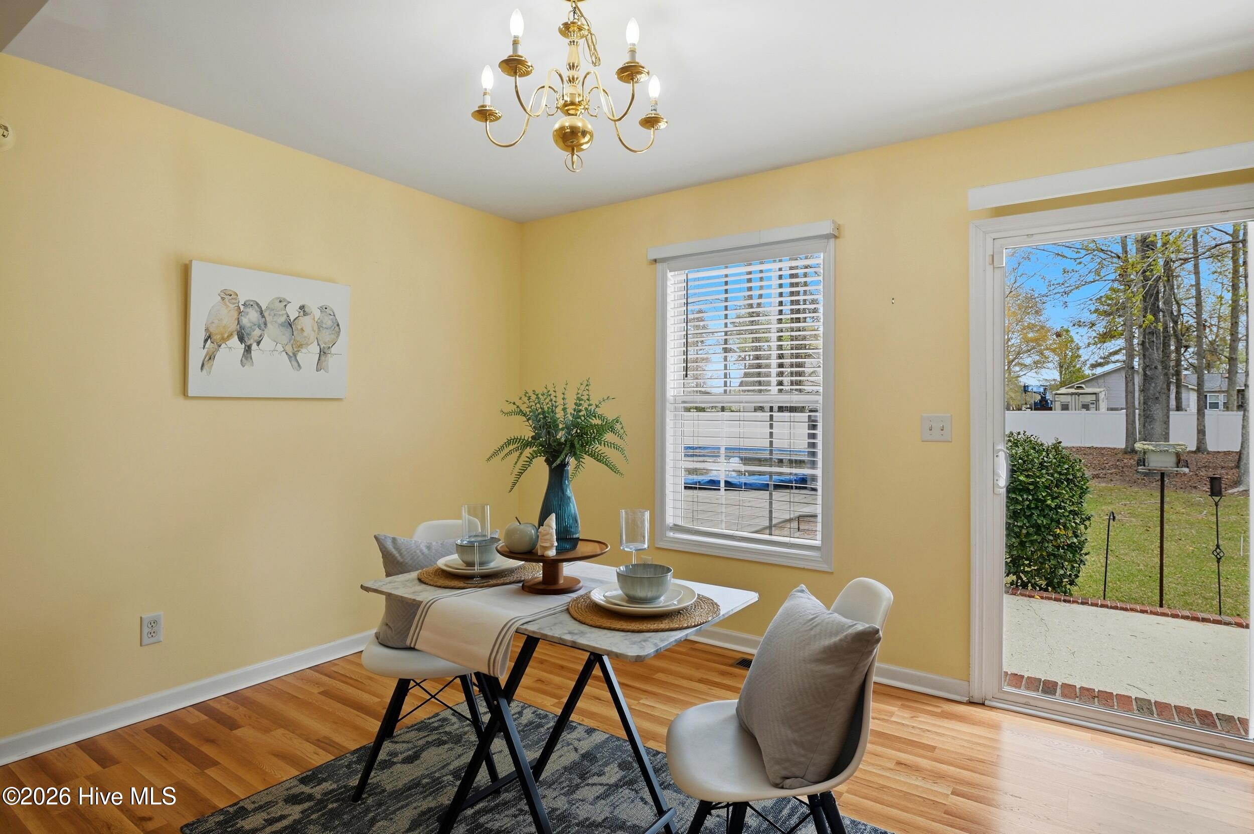 100562256 | Photo 10