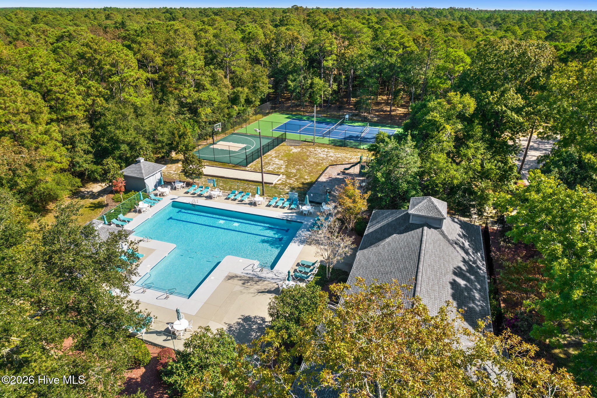 100567404 | Photo 28