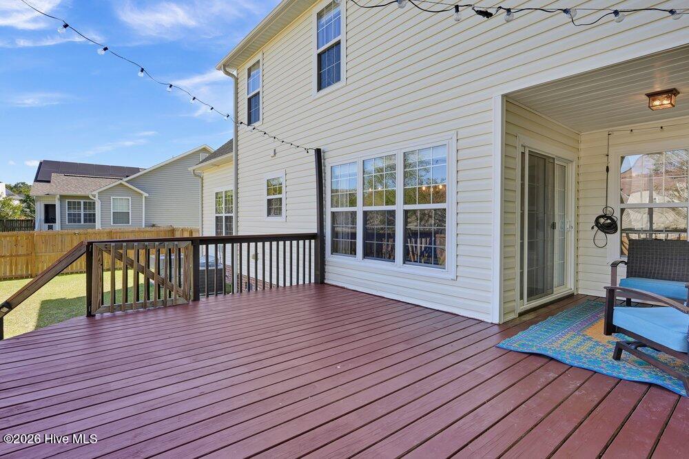 100567145 | Photo 37