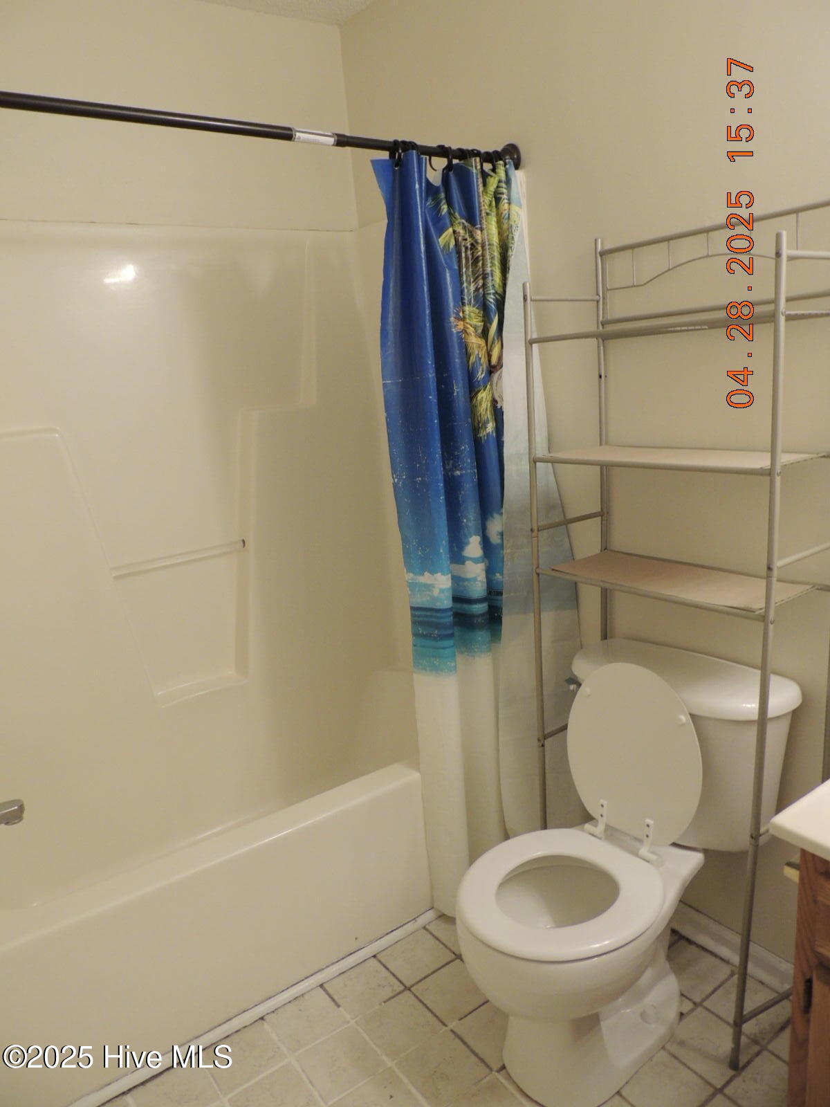 100565687 | Photo 18