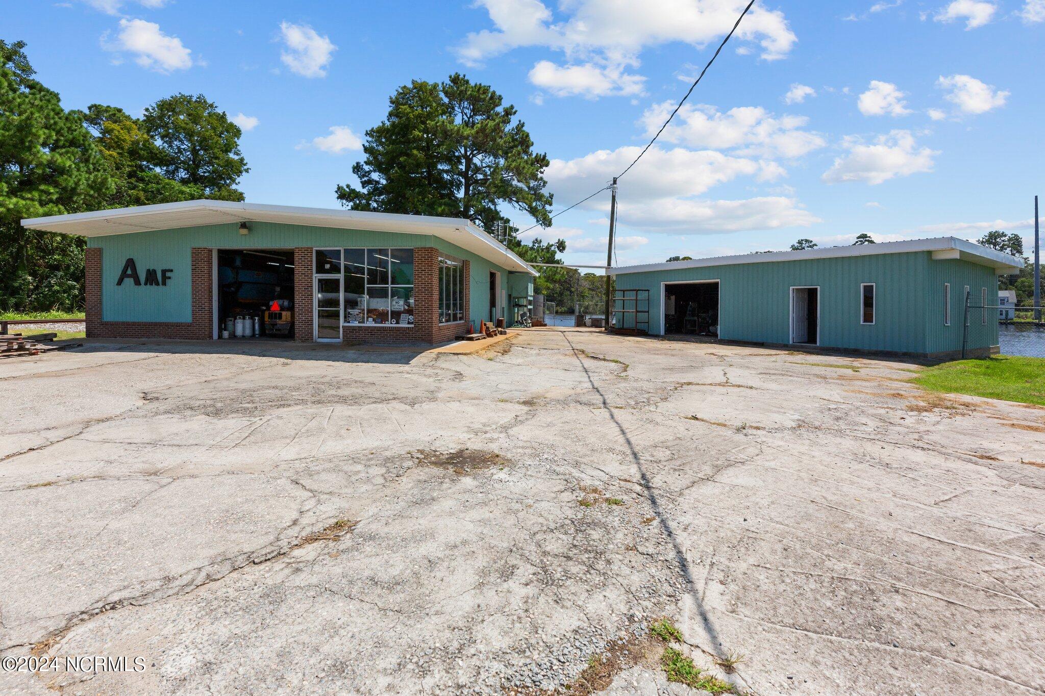 1054 E Main Street, Washington, NC, 27889