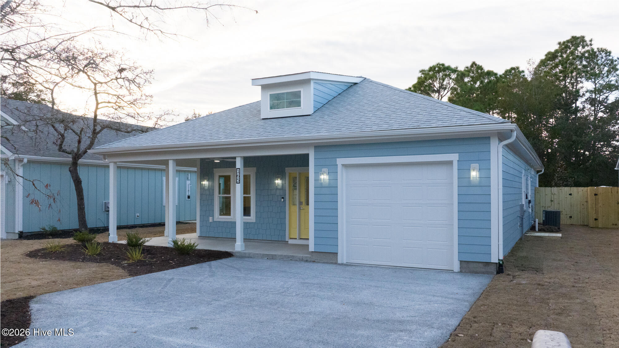 100547169 | Photo 38