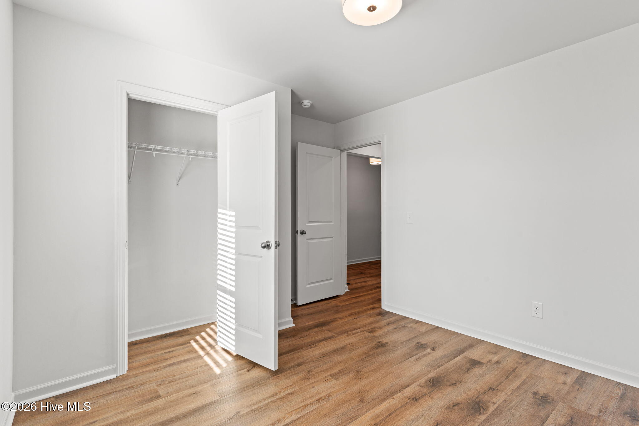 100549751 | Photo 12