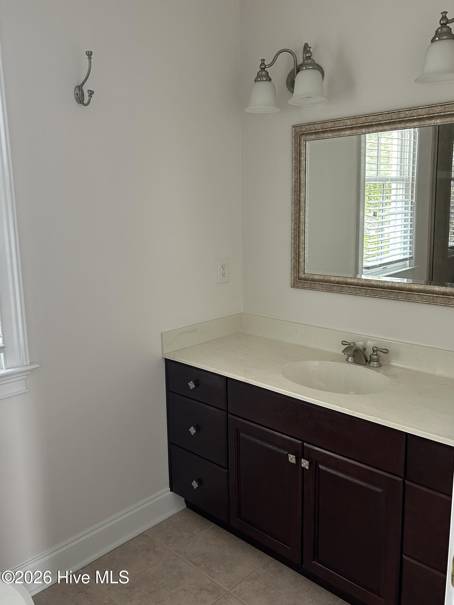 100555940 | Photo 14