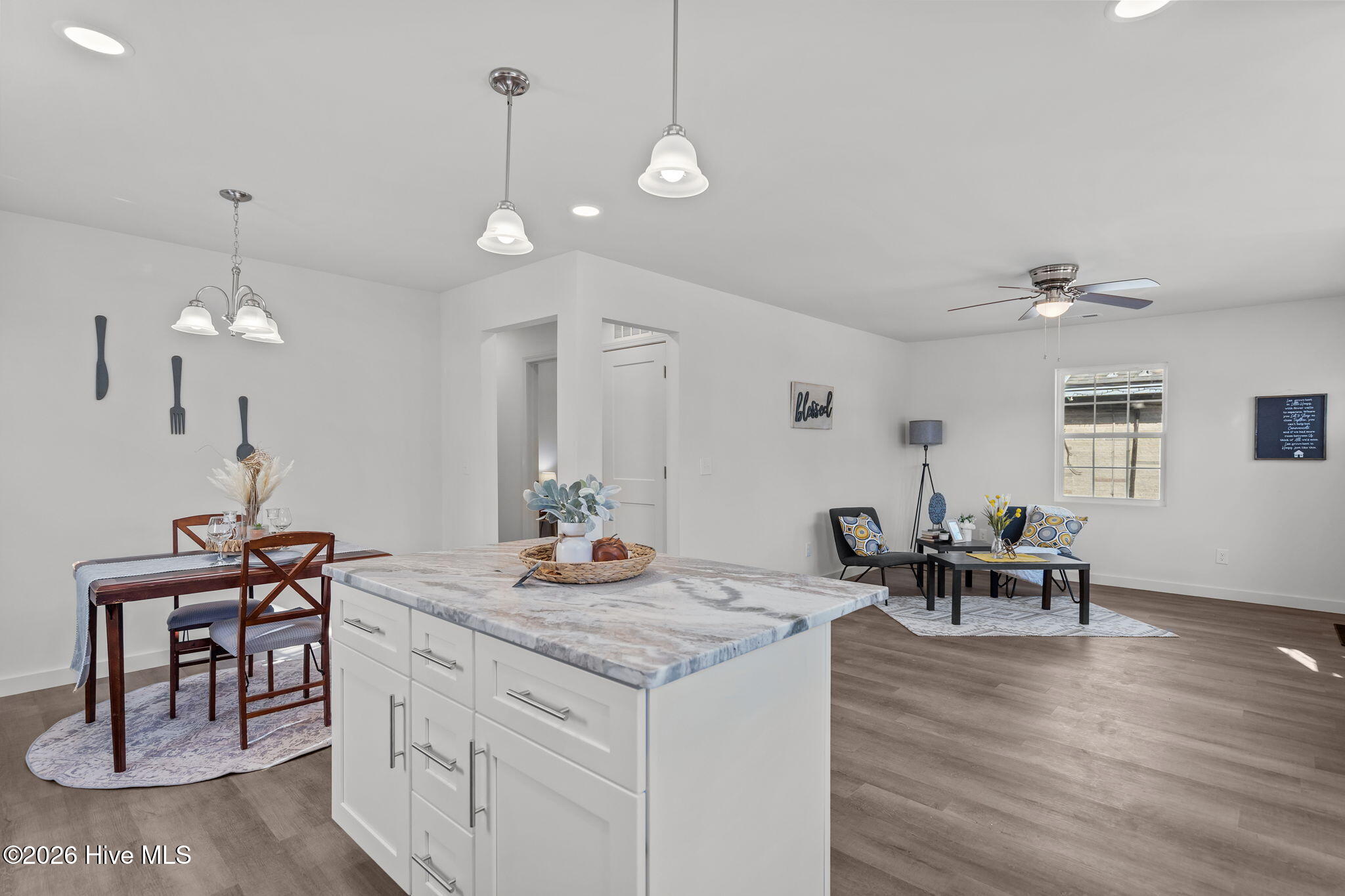 100550477 | Photo 13