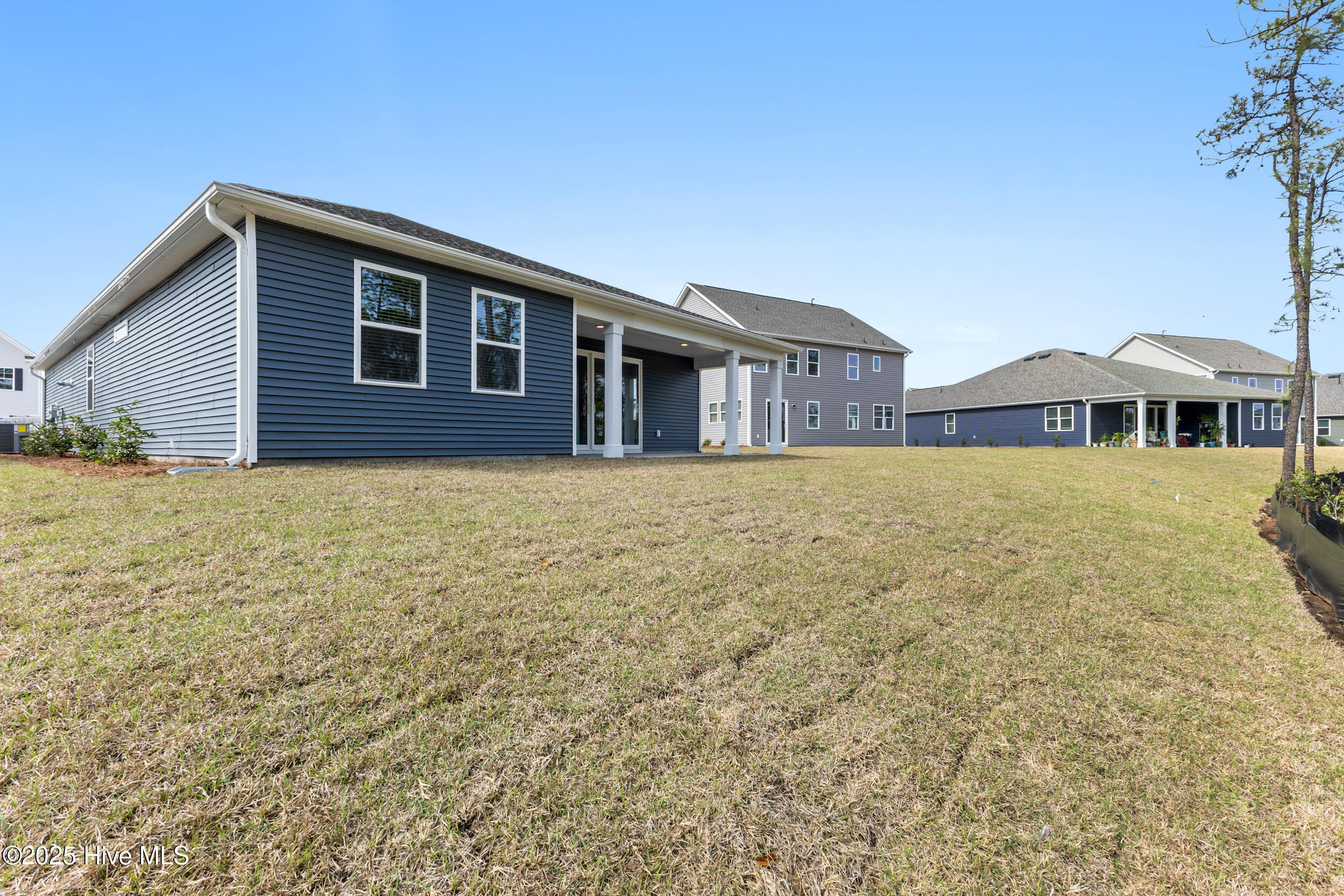 100562718 | Photo 32