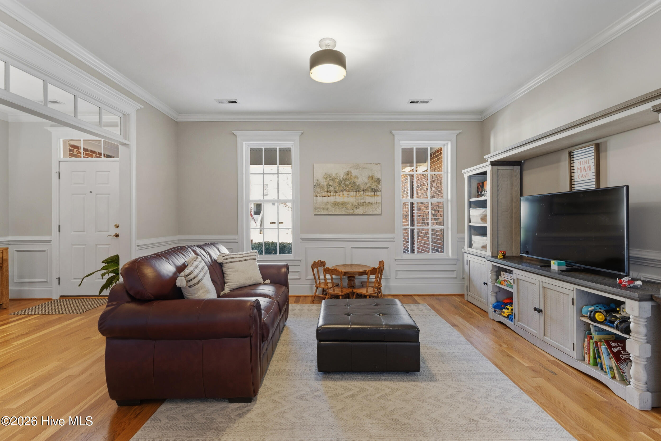 100558582 | Photo 34