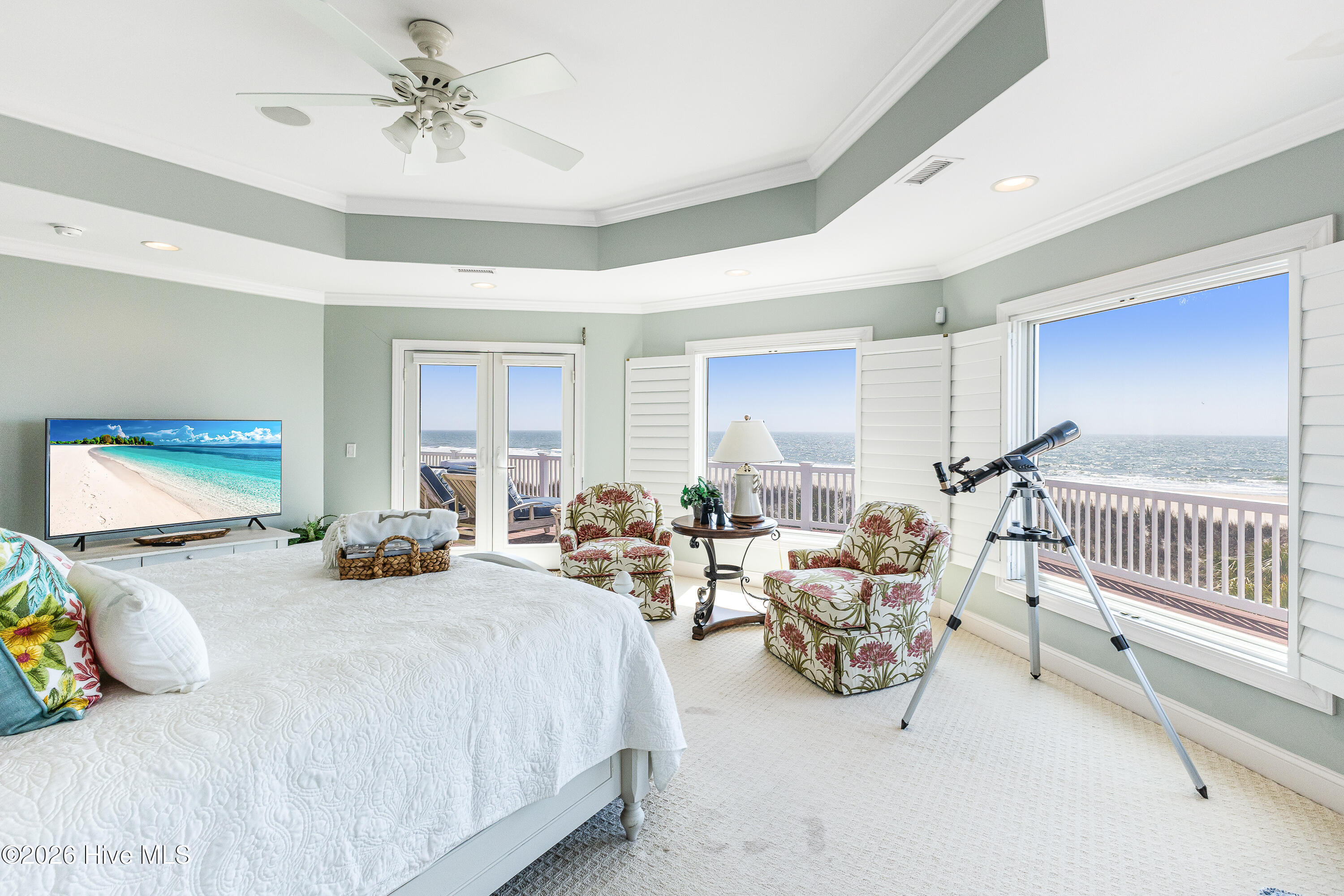 100567897 | Photo 50