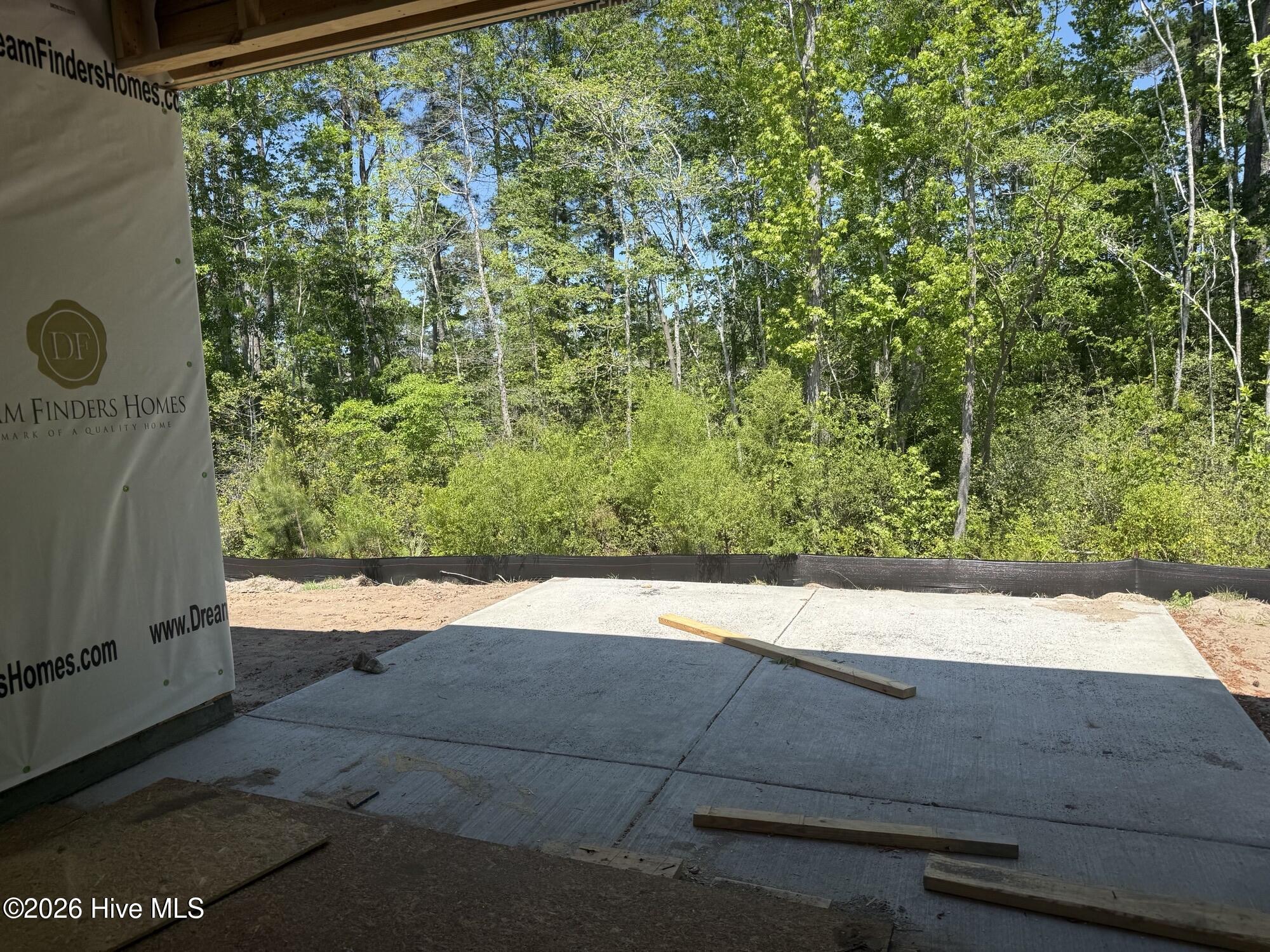 100552185 | Photo 19