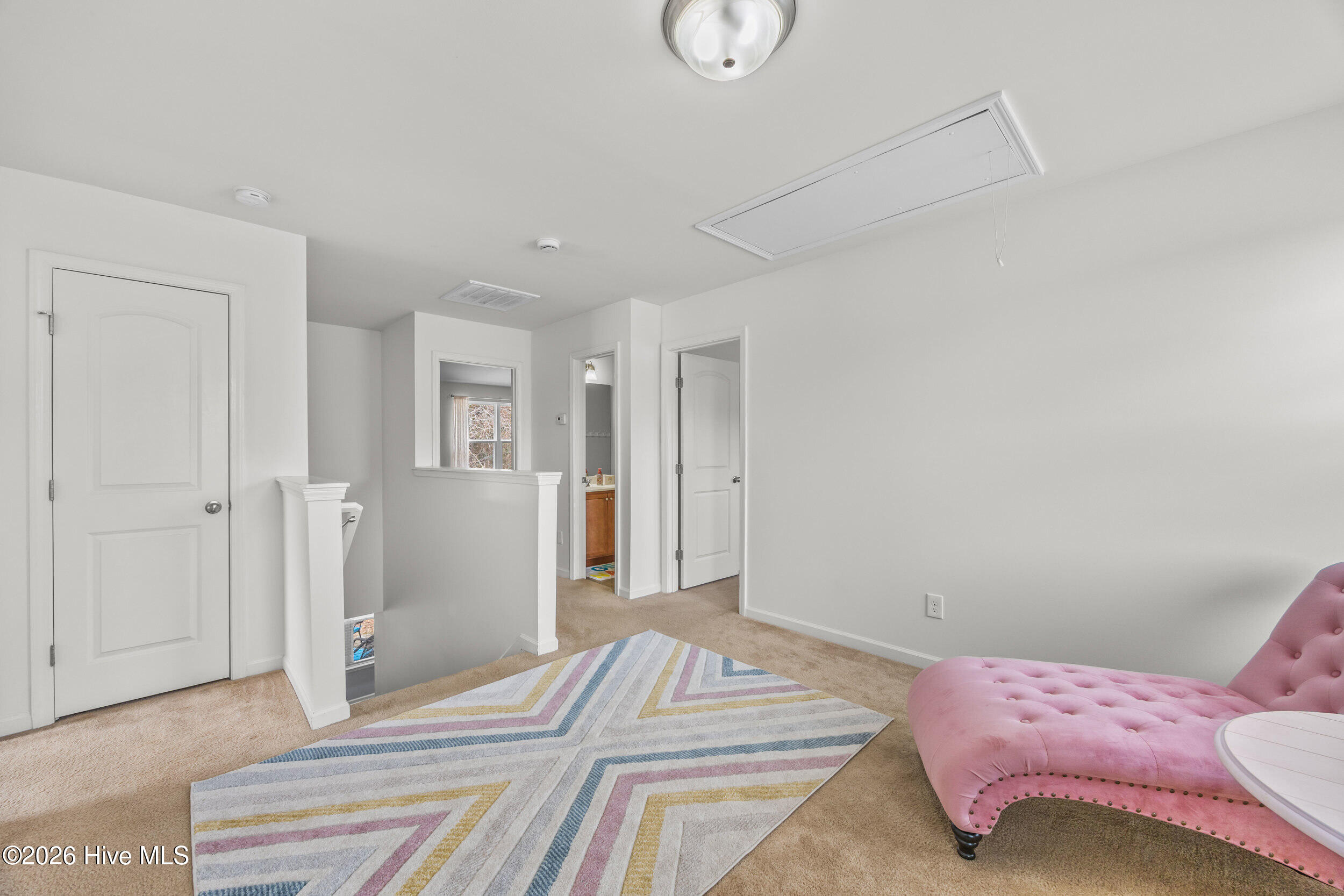 100552487 | Photo 24