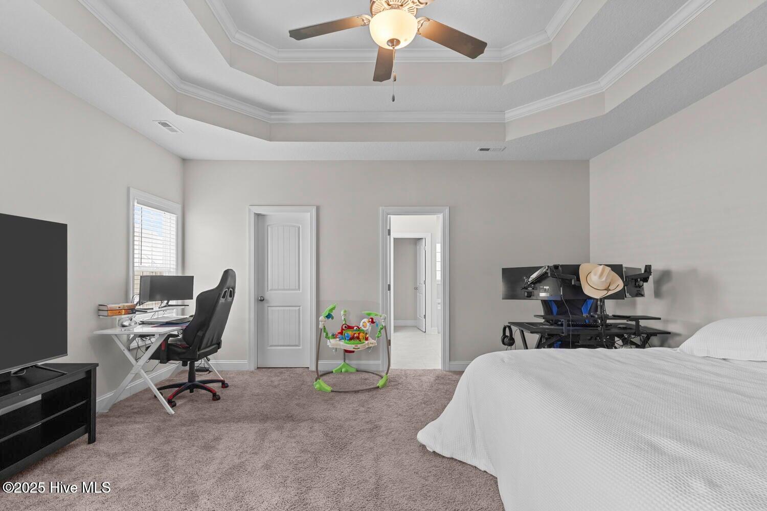 100545840 | Photo 14