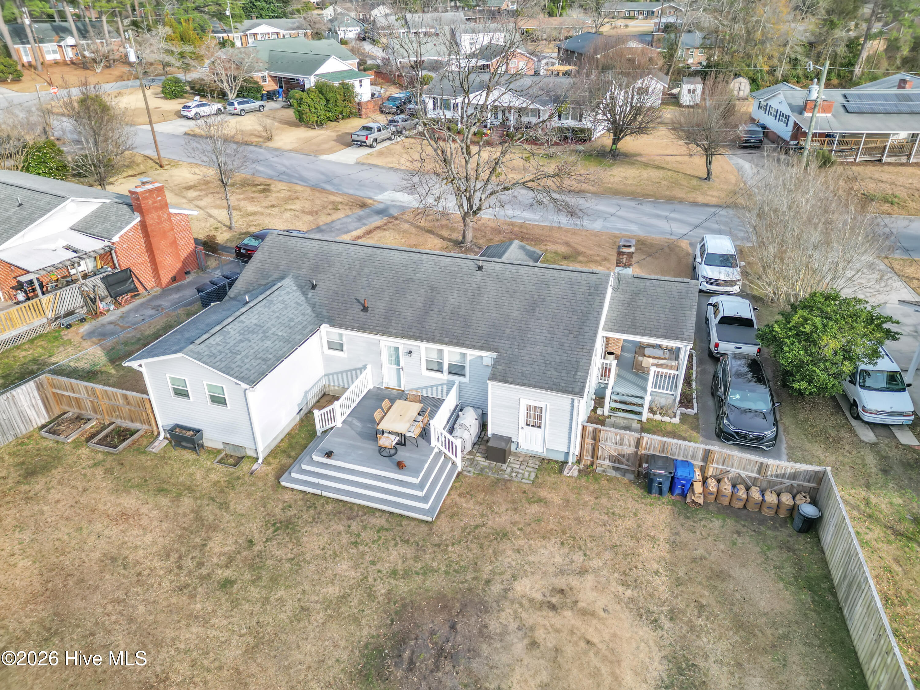 100547879 | Photo 27