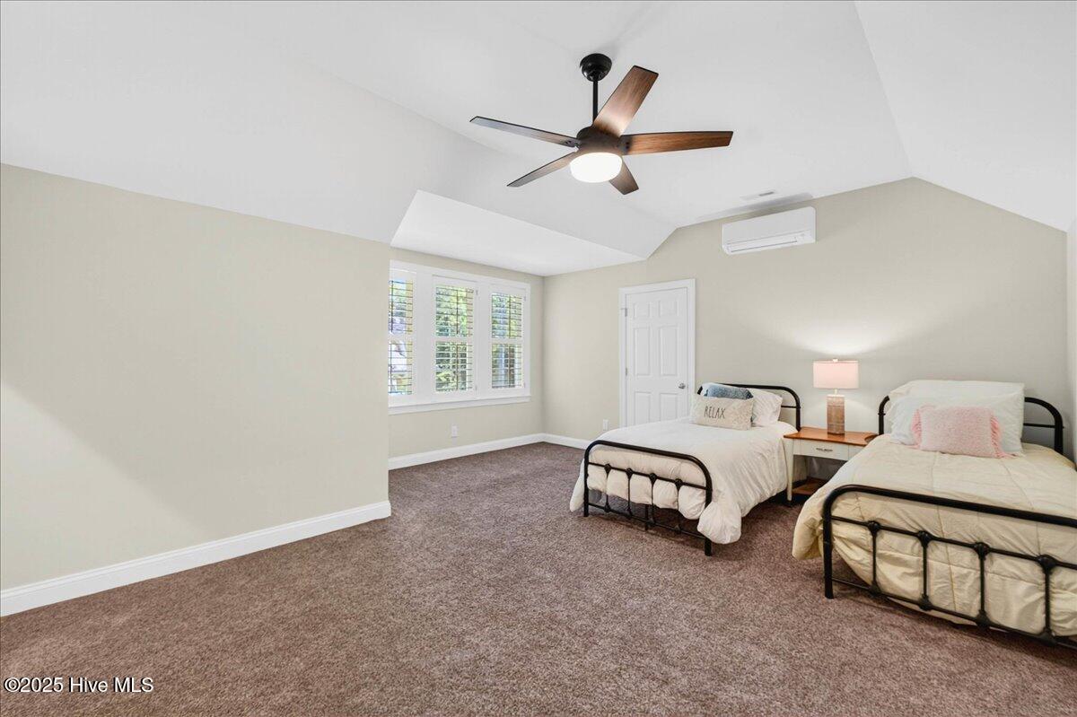 100530604 | Photo 80