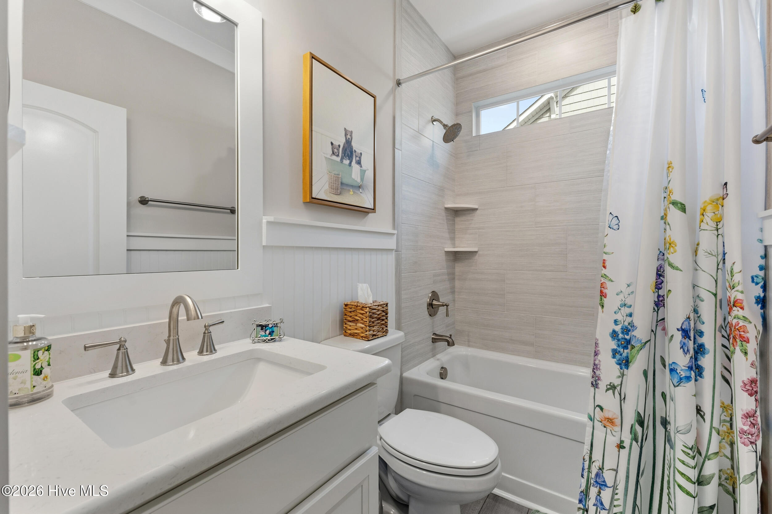 100560170 | Photo 34