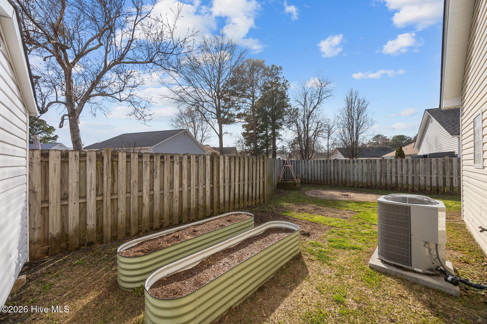 100557931 | Photo 27