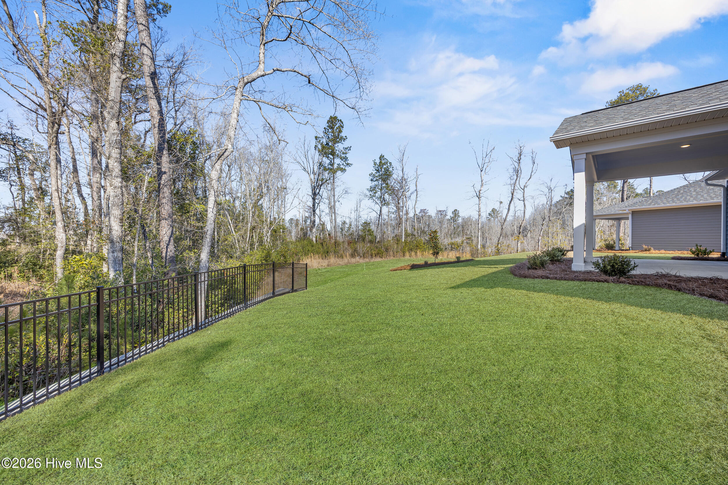 100527051 | Photo 58