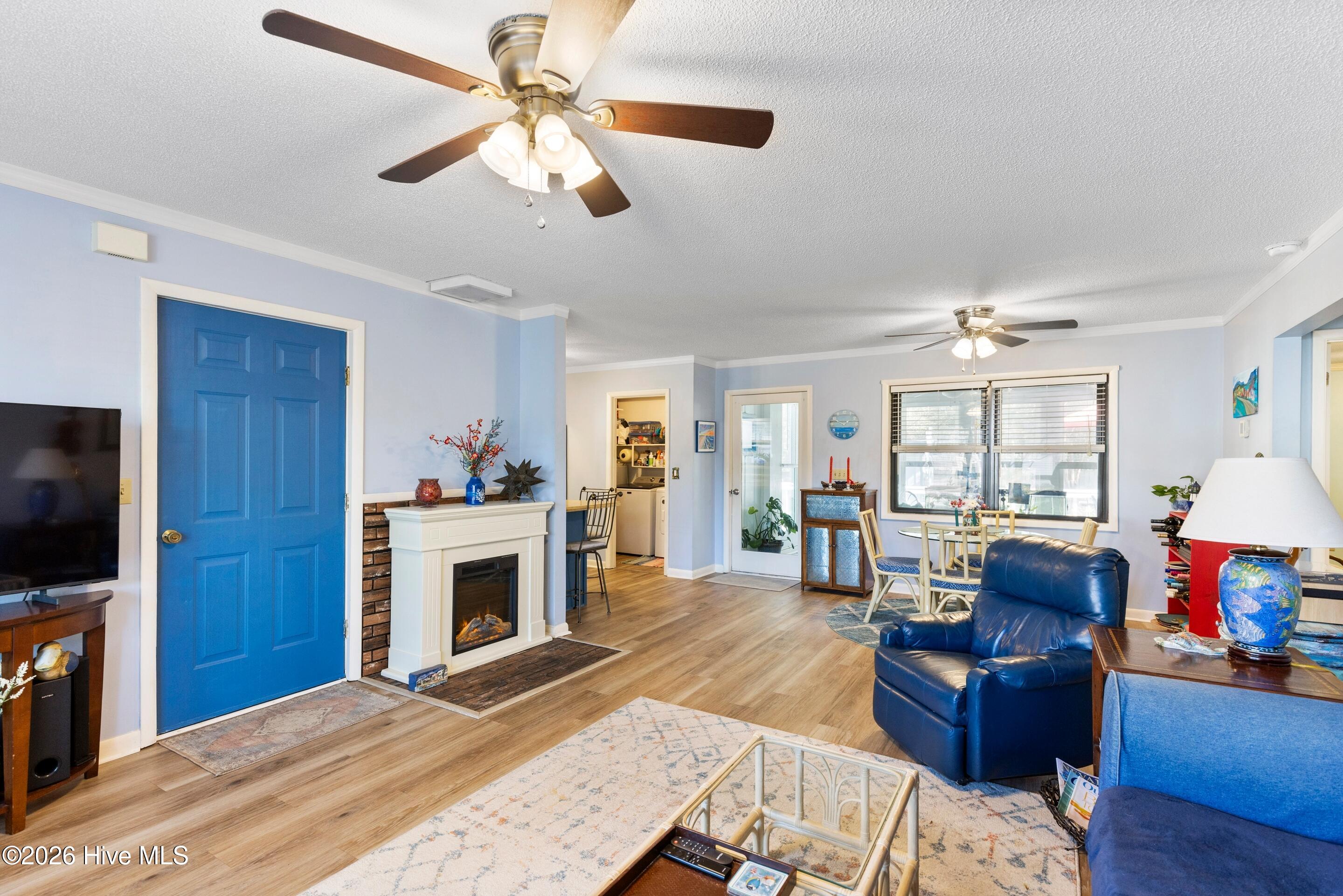 100550248 | Photo 22