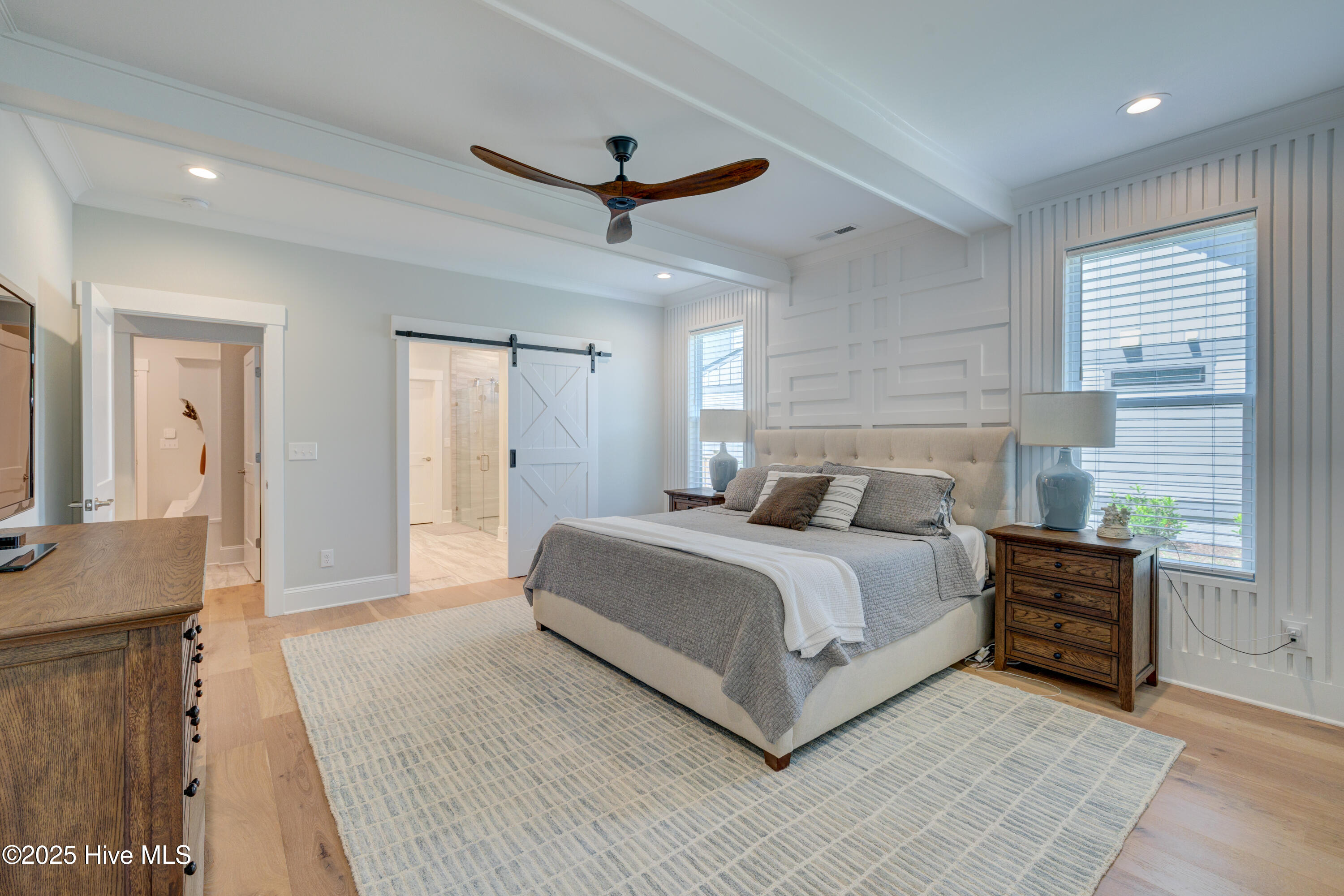 100531036 | Photo 23