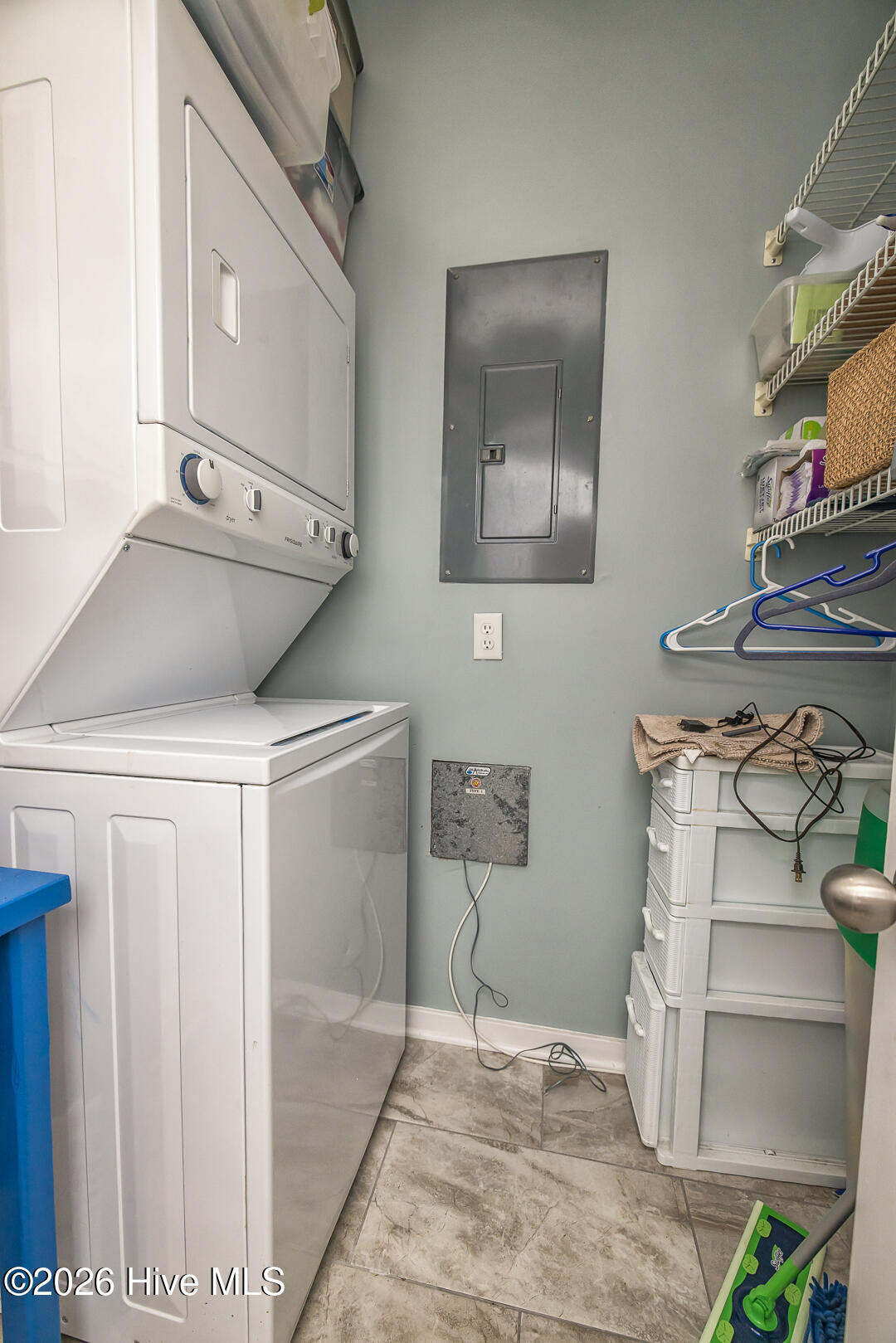 100549741 | Photo 29