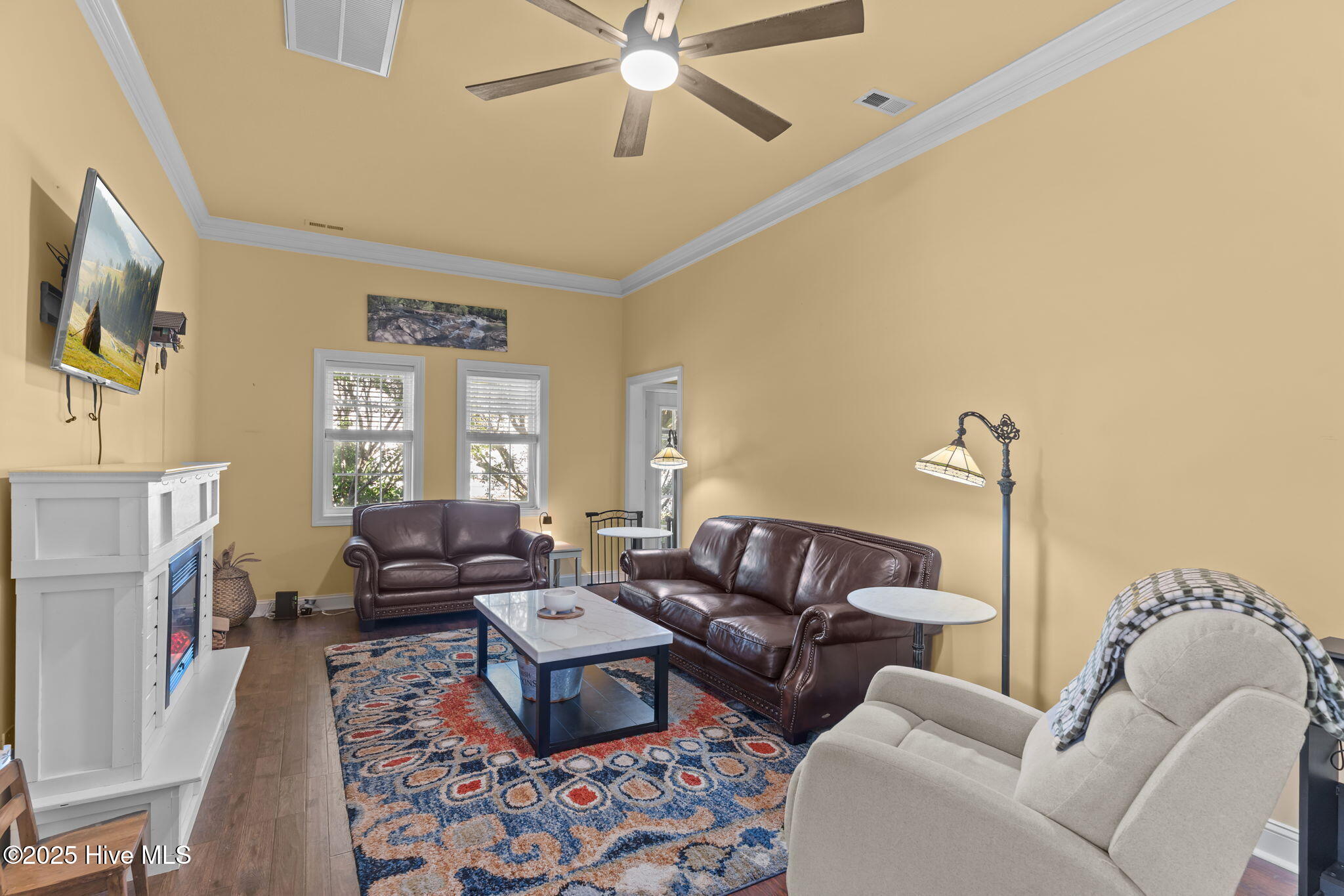 100540353 | Photo 14