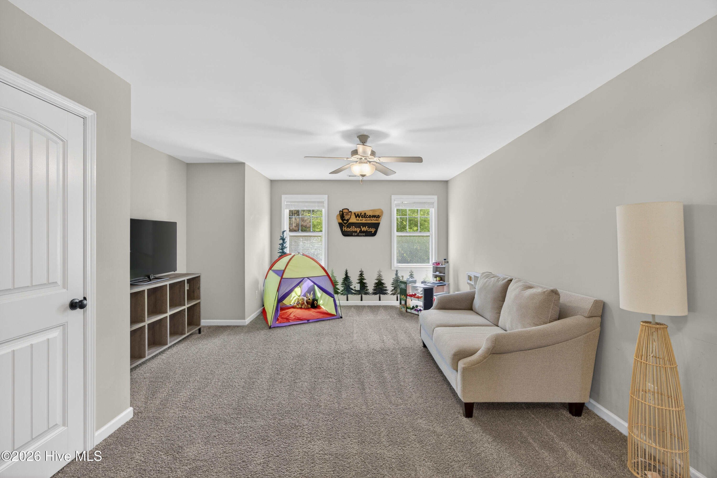 100567368 | Photo 41