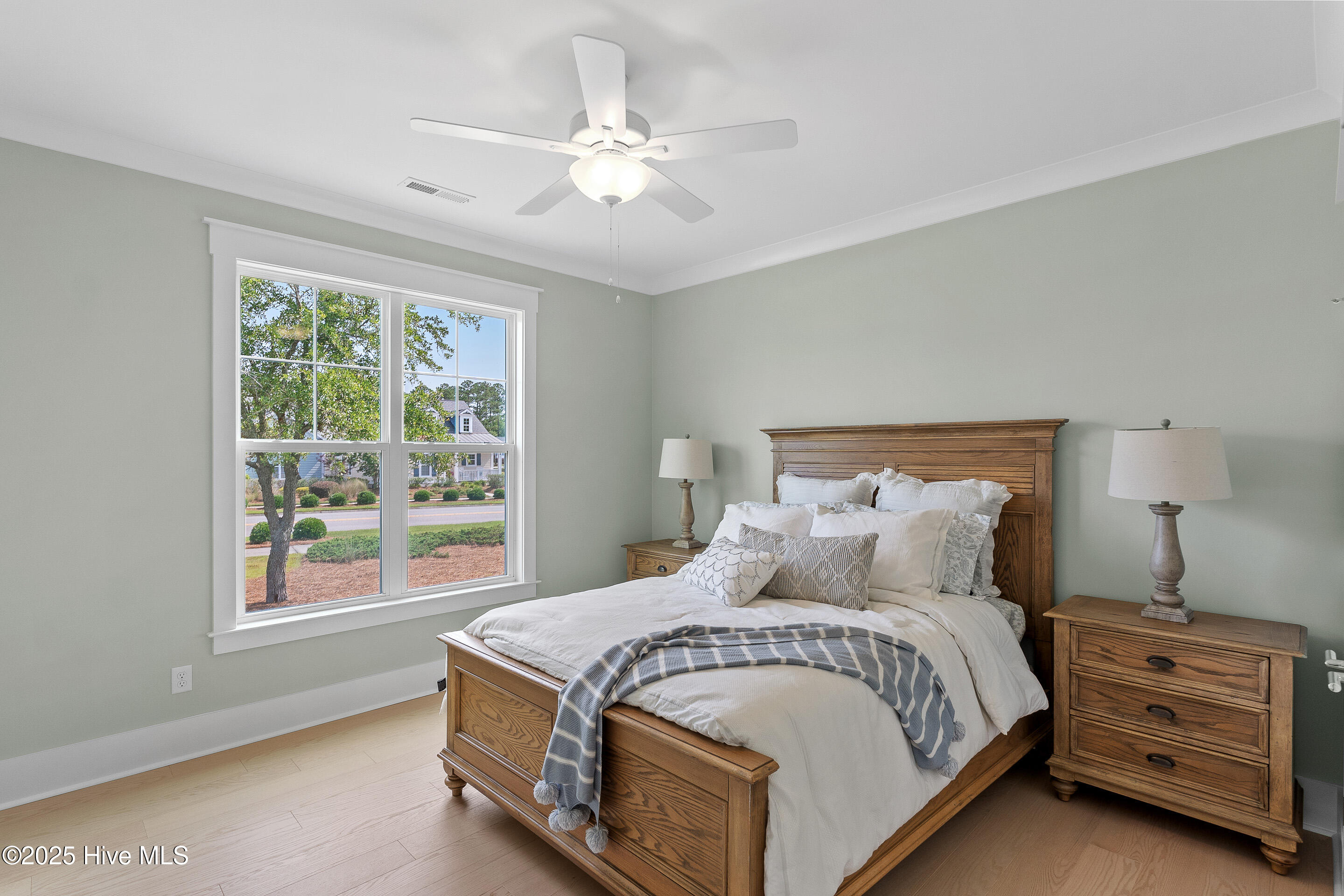 100471087 | Photo 32