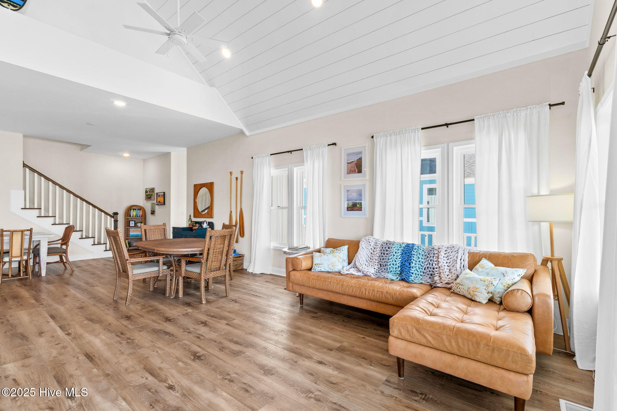 100496086 | Photo 11