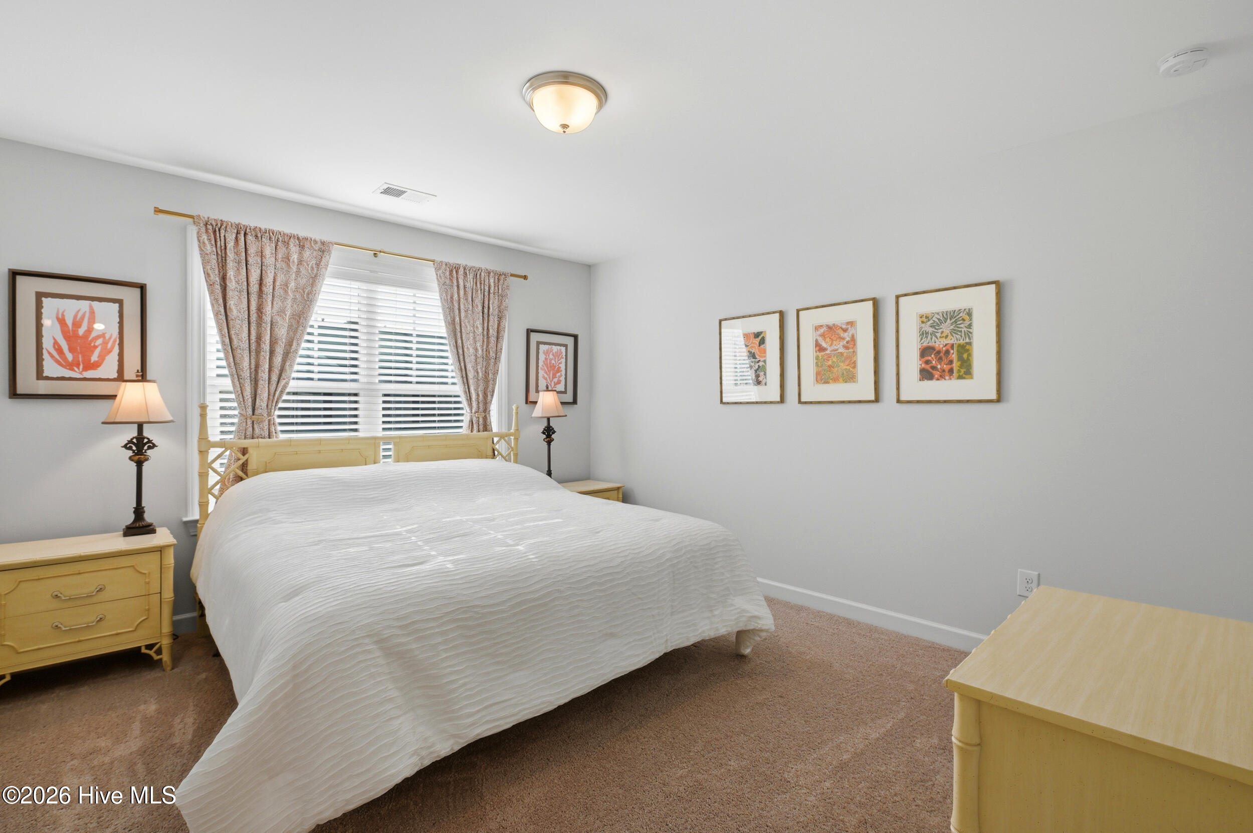 100562776 | Photo 22