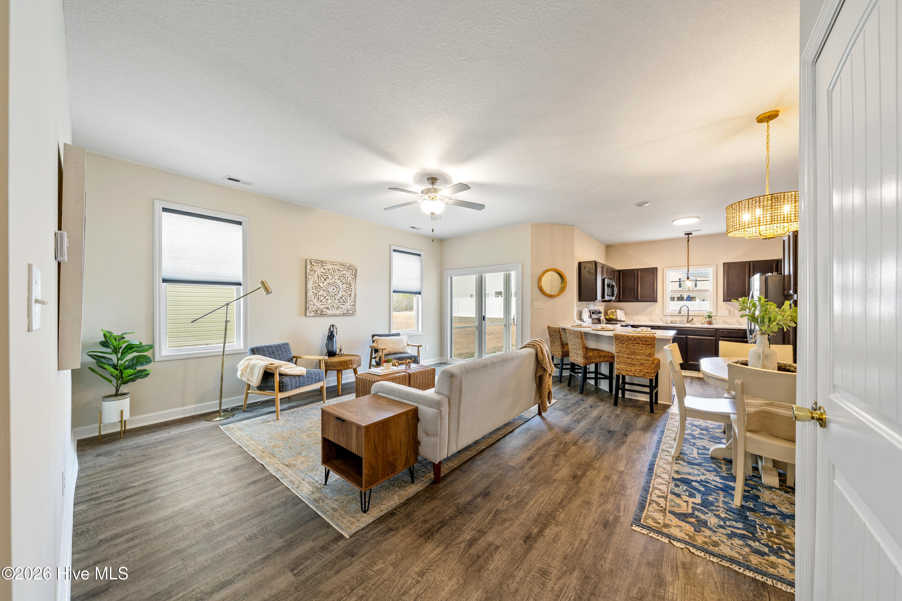 100552884 | Photo 12