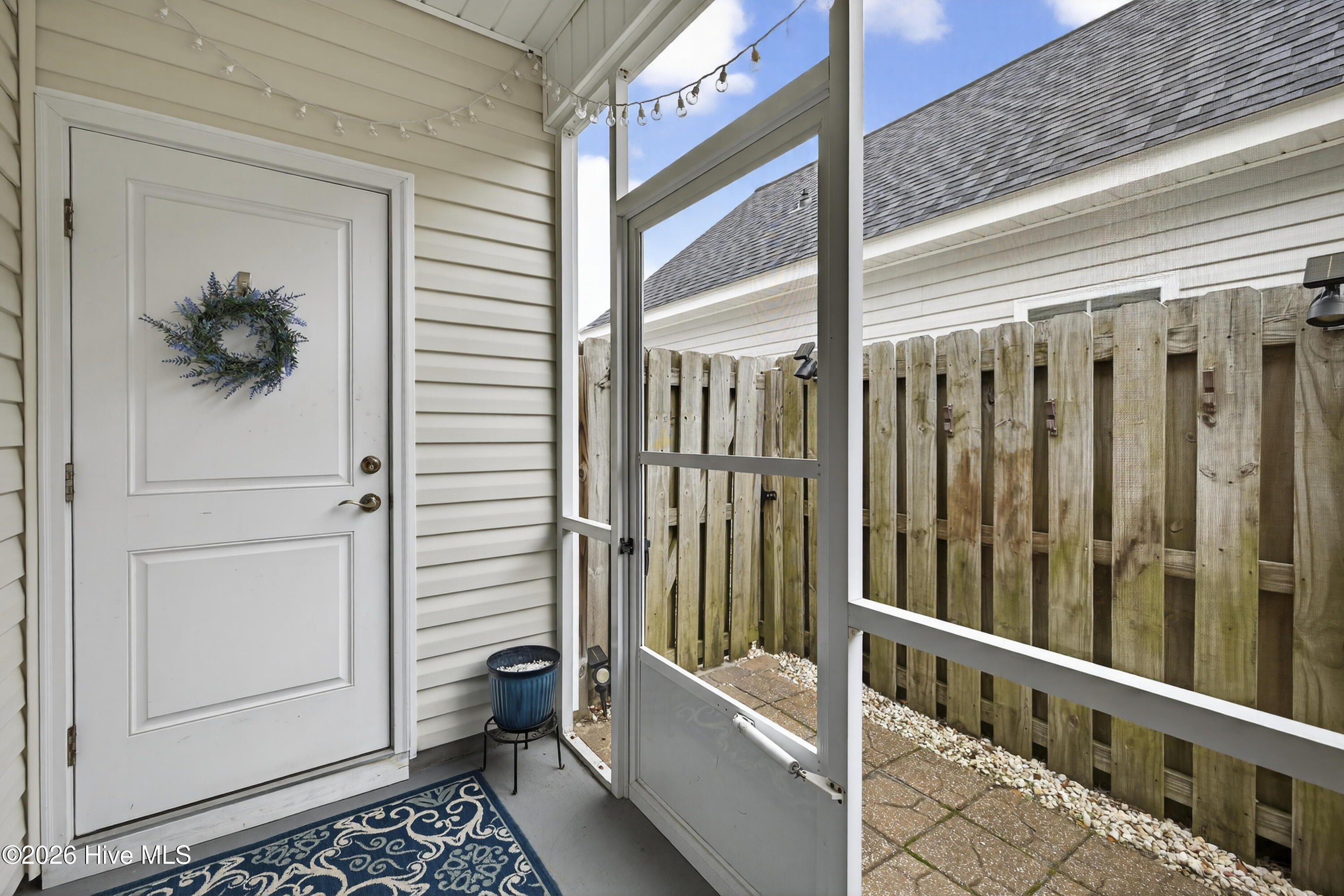 100557620 | Photo 32