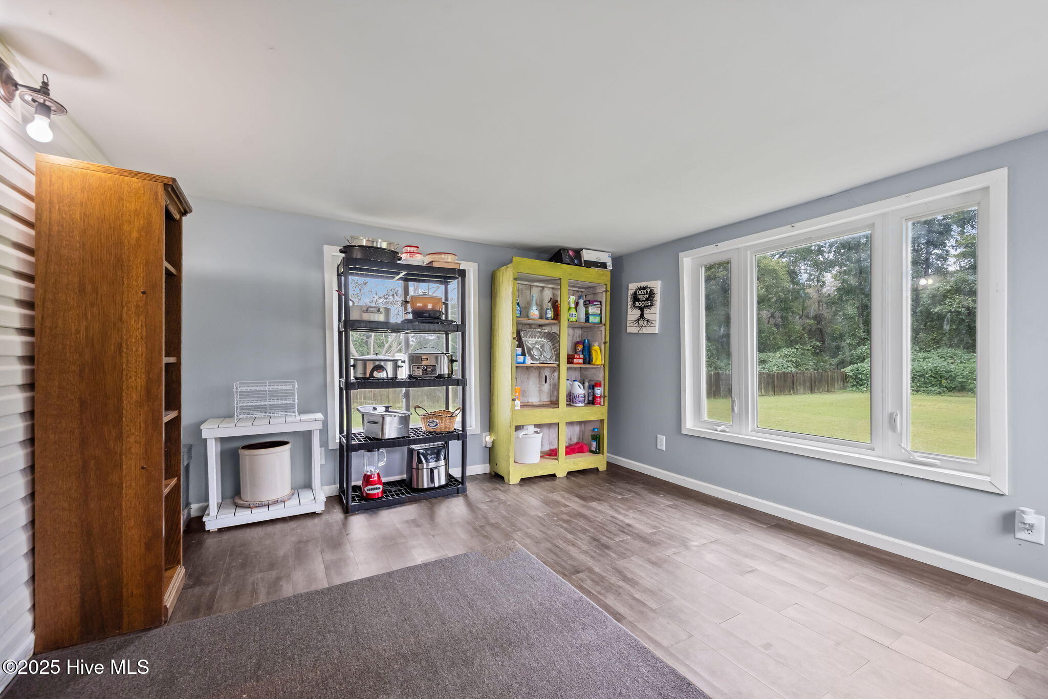 100537137 | Photo 23