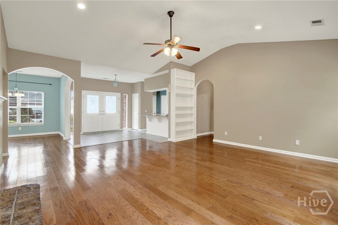 504 Amsonia Circle