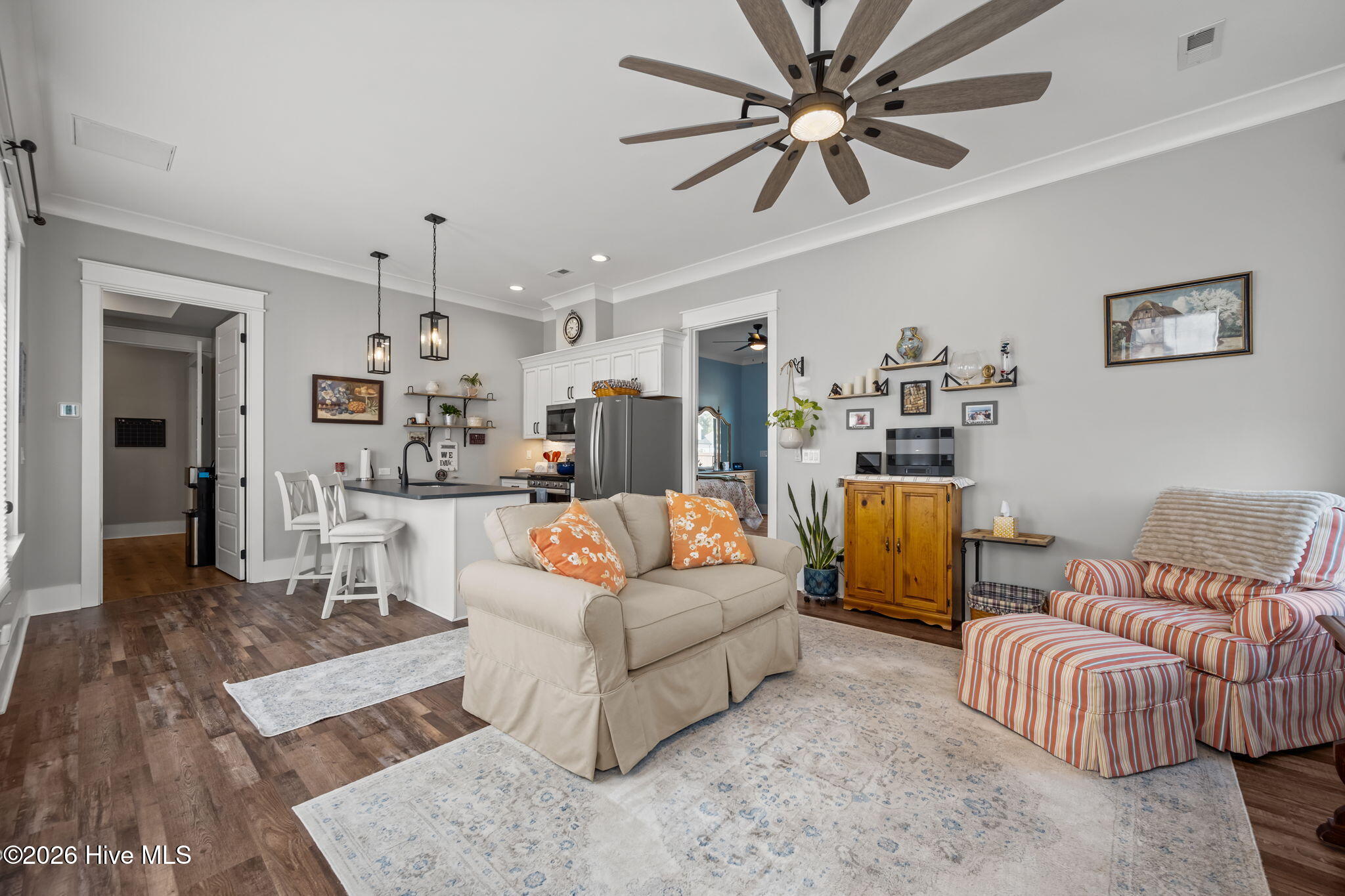 100555870 | Photo 41