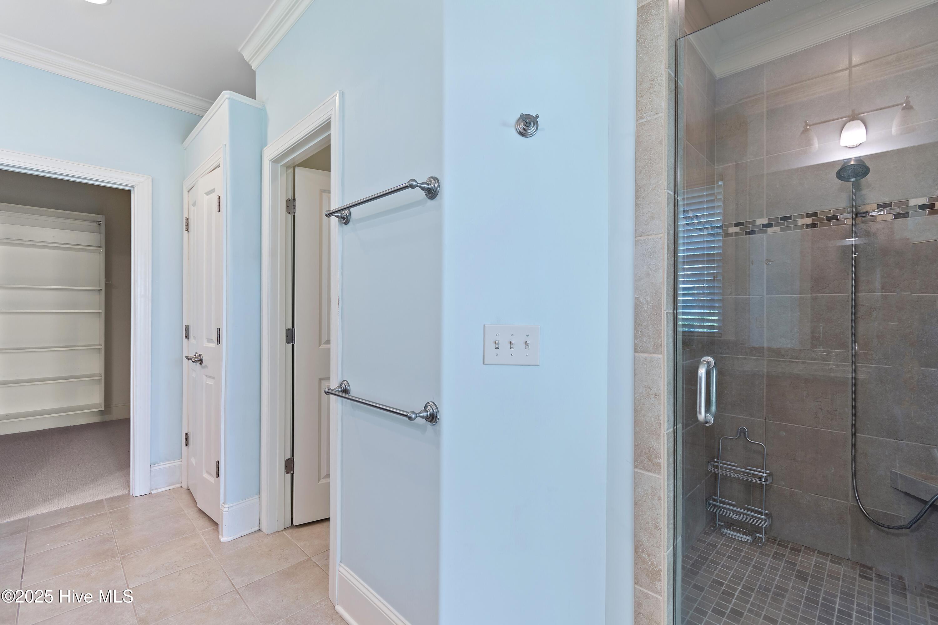 100540174 | Photo 16