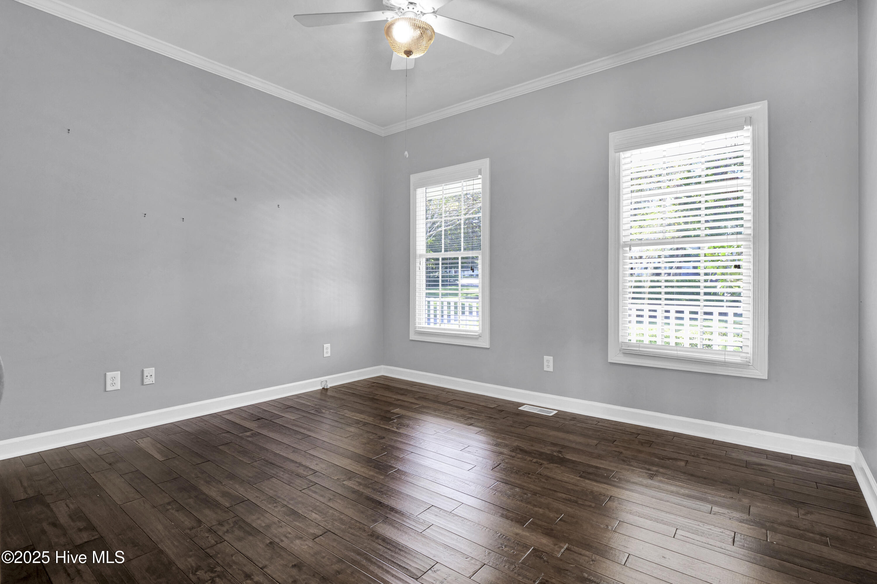 100556880 | Photo 27