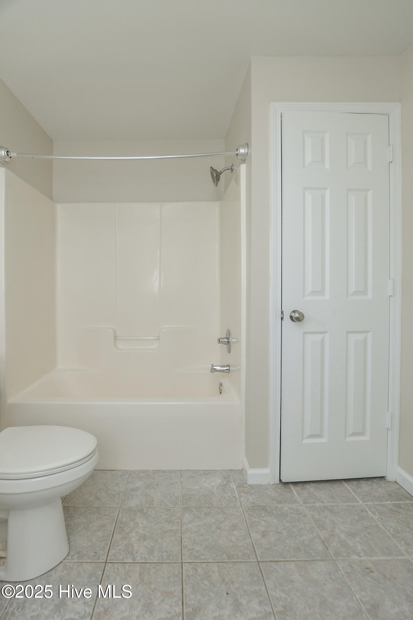 100542091 | Photo 30