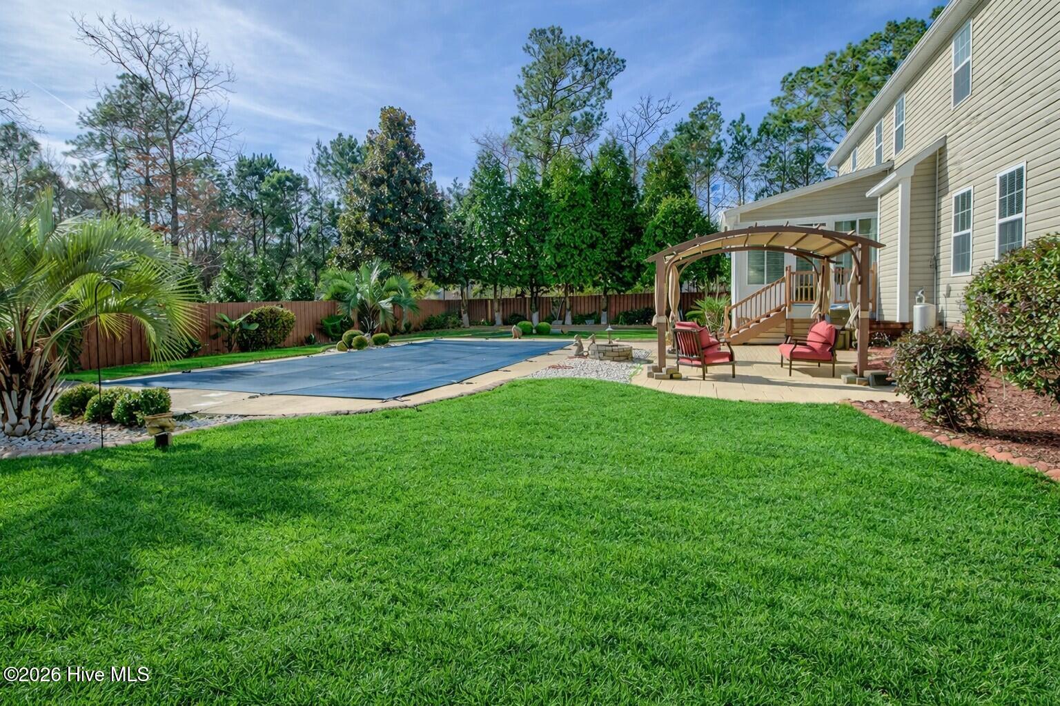 100548906 | Photo 47