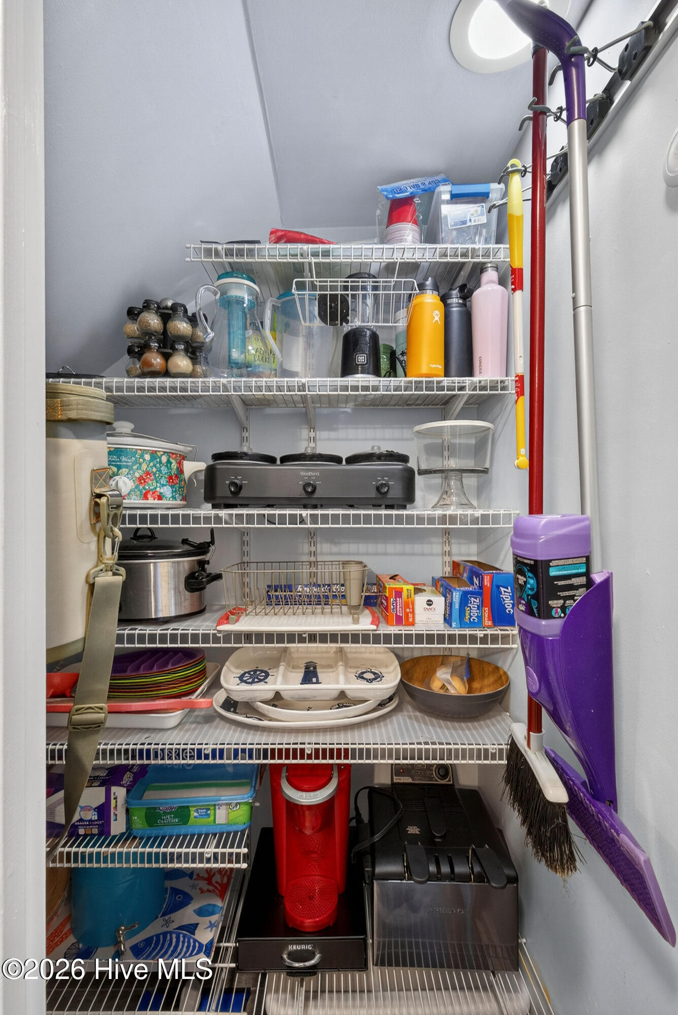 100564348 | Photo 17