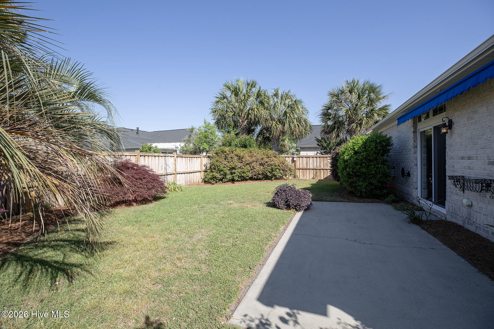 100569615 | Photo 27