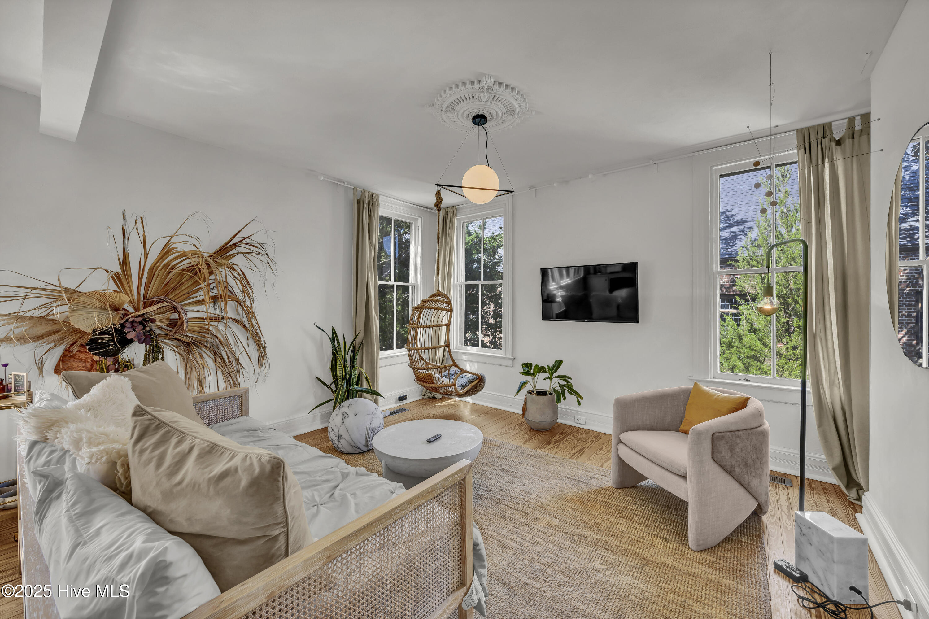 100531390 | Photo 30