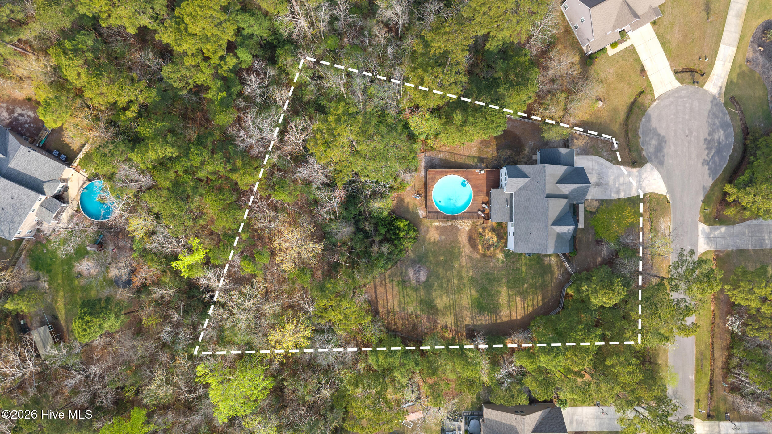 100562179 | Photo 75