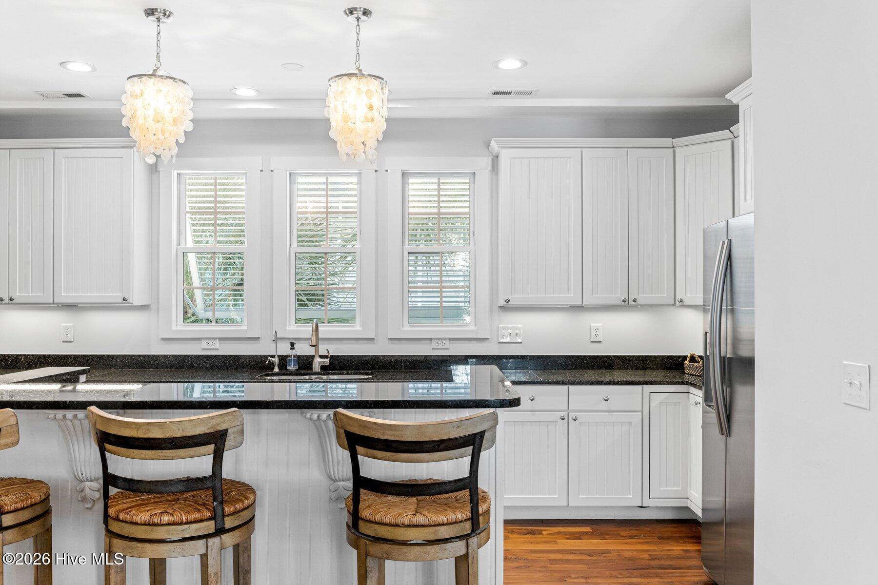 100557261 | Photo 18